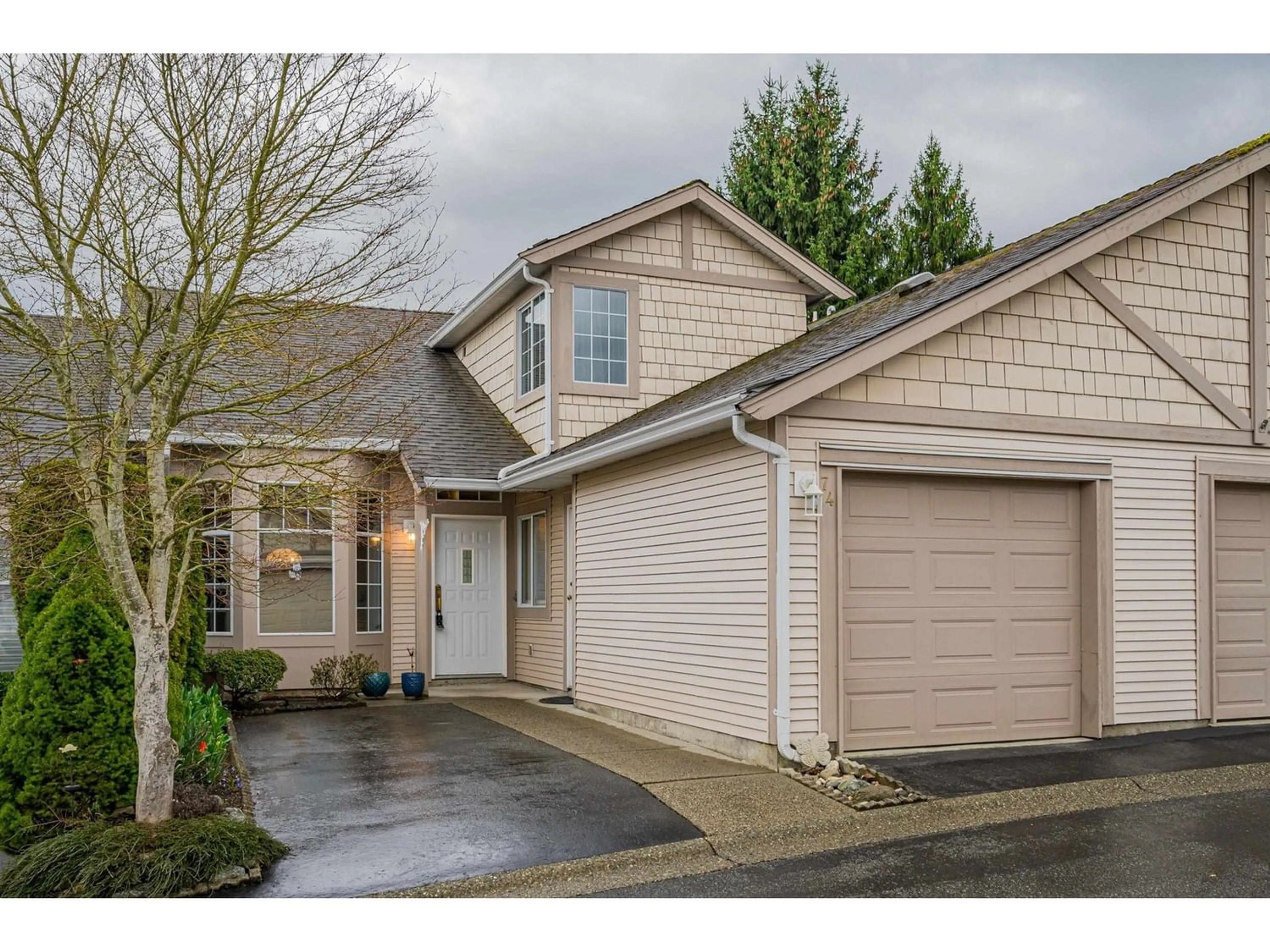 A pic from exterior of the house or condo for 74 9012 WALNUT GROVE DRIVE, Langley British Columbia V1M2K3