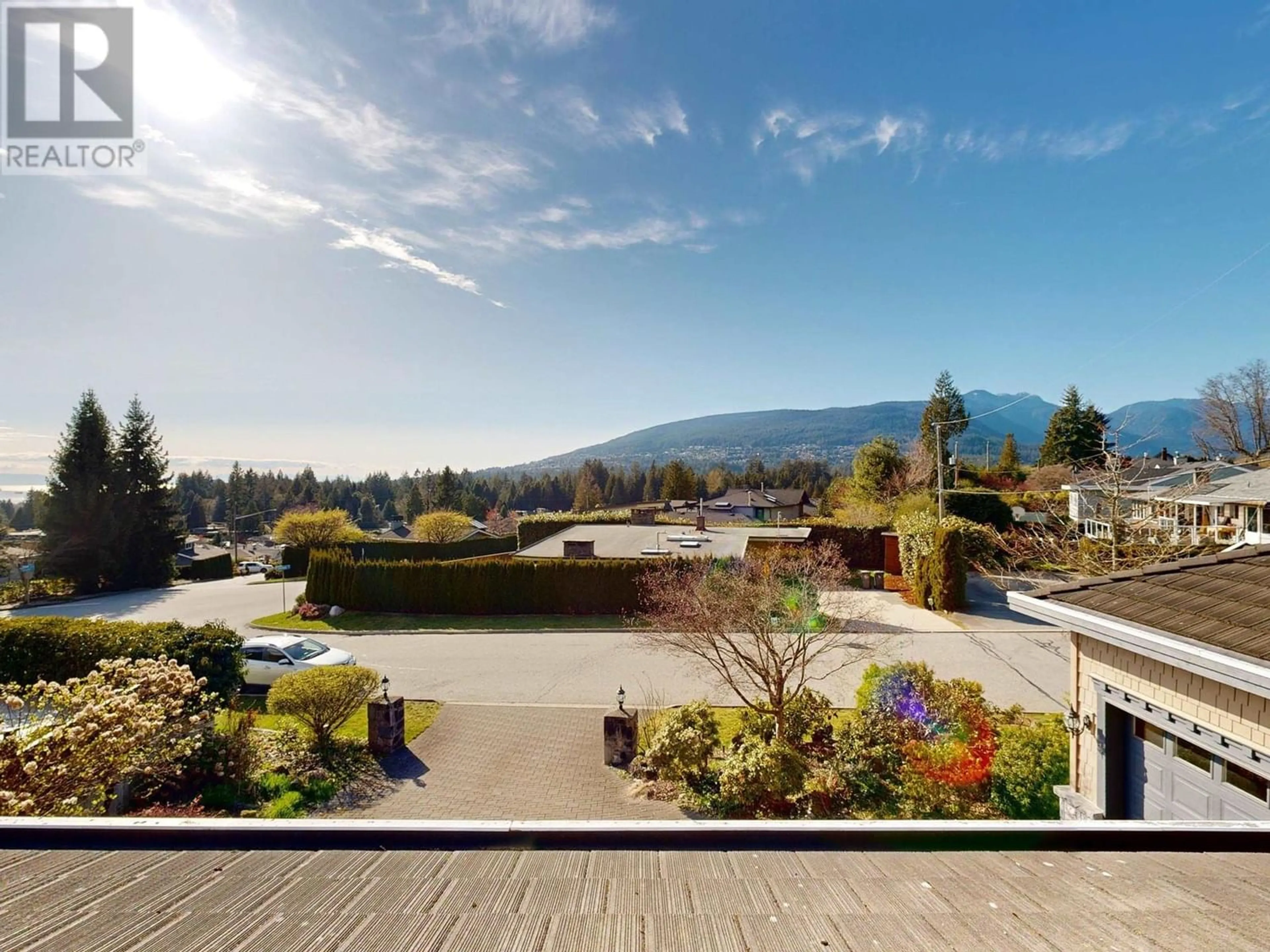 Frontside or backside of a home for 4096 SKYLINE DRIVE, North Vancouver British Columbia V7R3G7