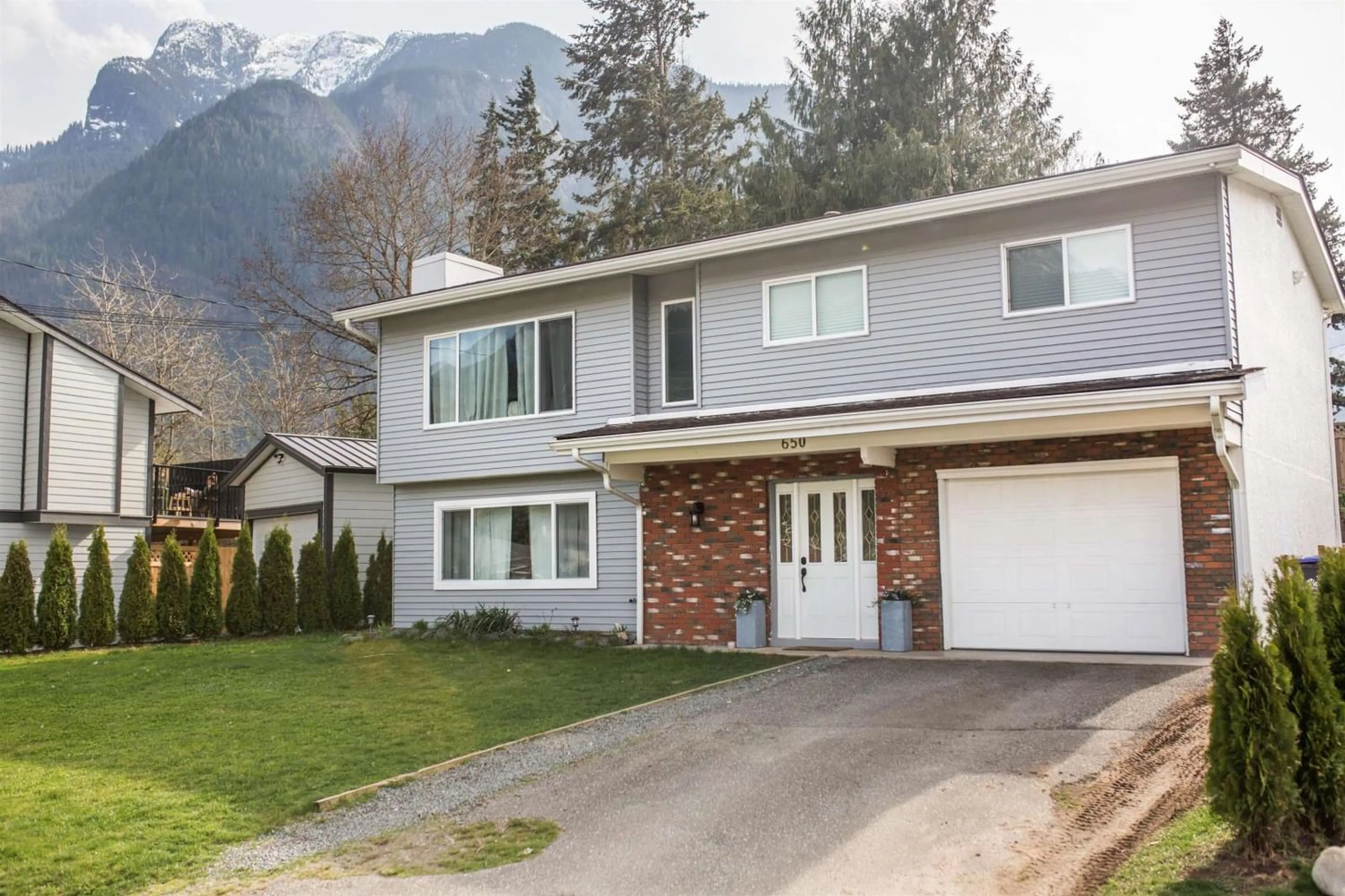 Frontside or backside of a home for 650 OGILVIE ROAD, Hope British Columbia V0X1L0