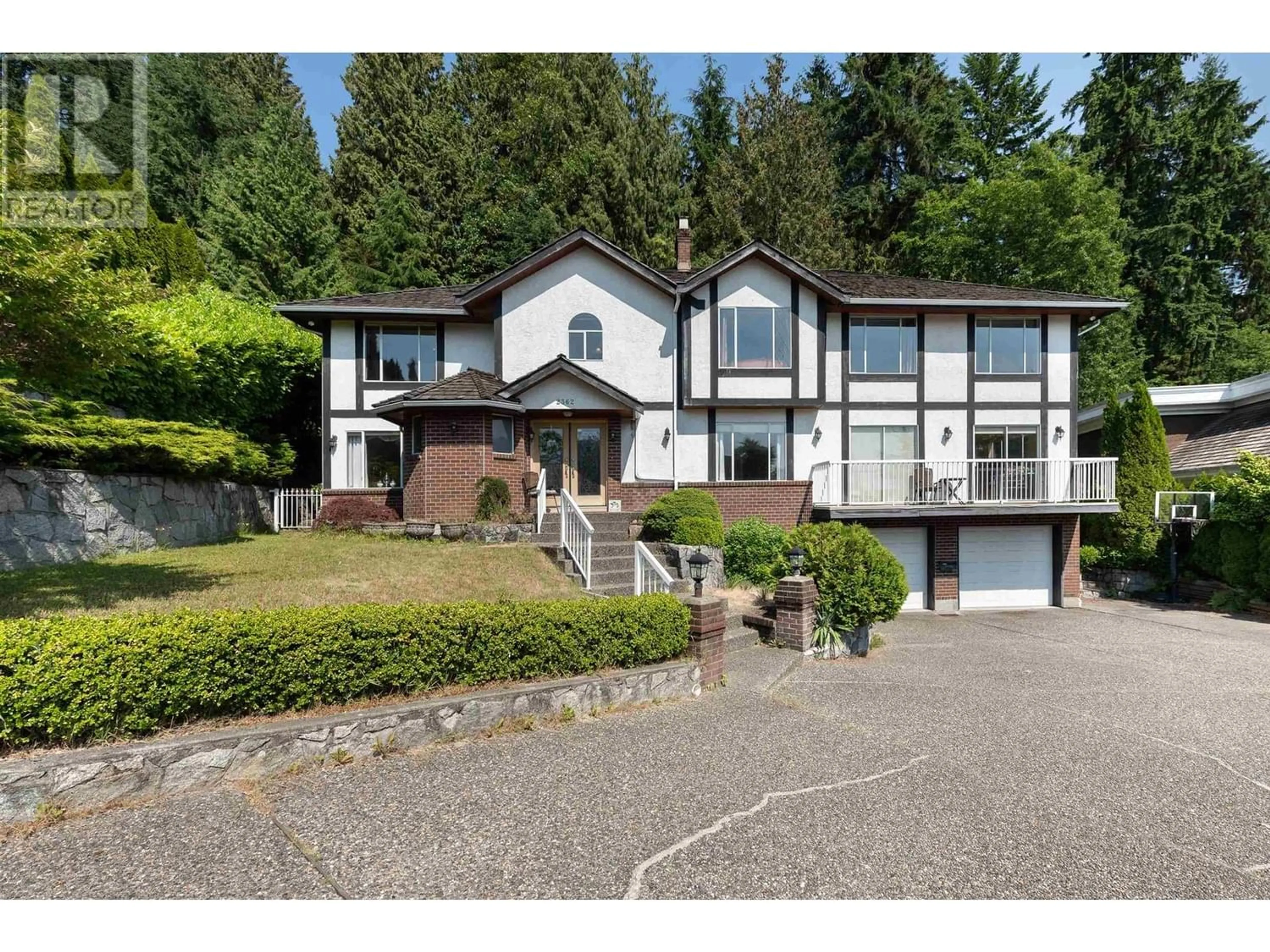 Frontside or backside of a home for 2362 WESTHILL DRIVE, West Vancouver British Columbia V7S2Z5