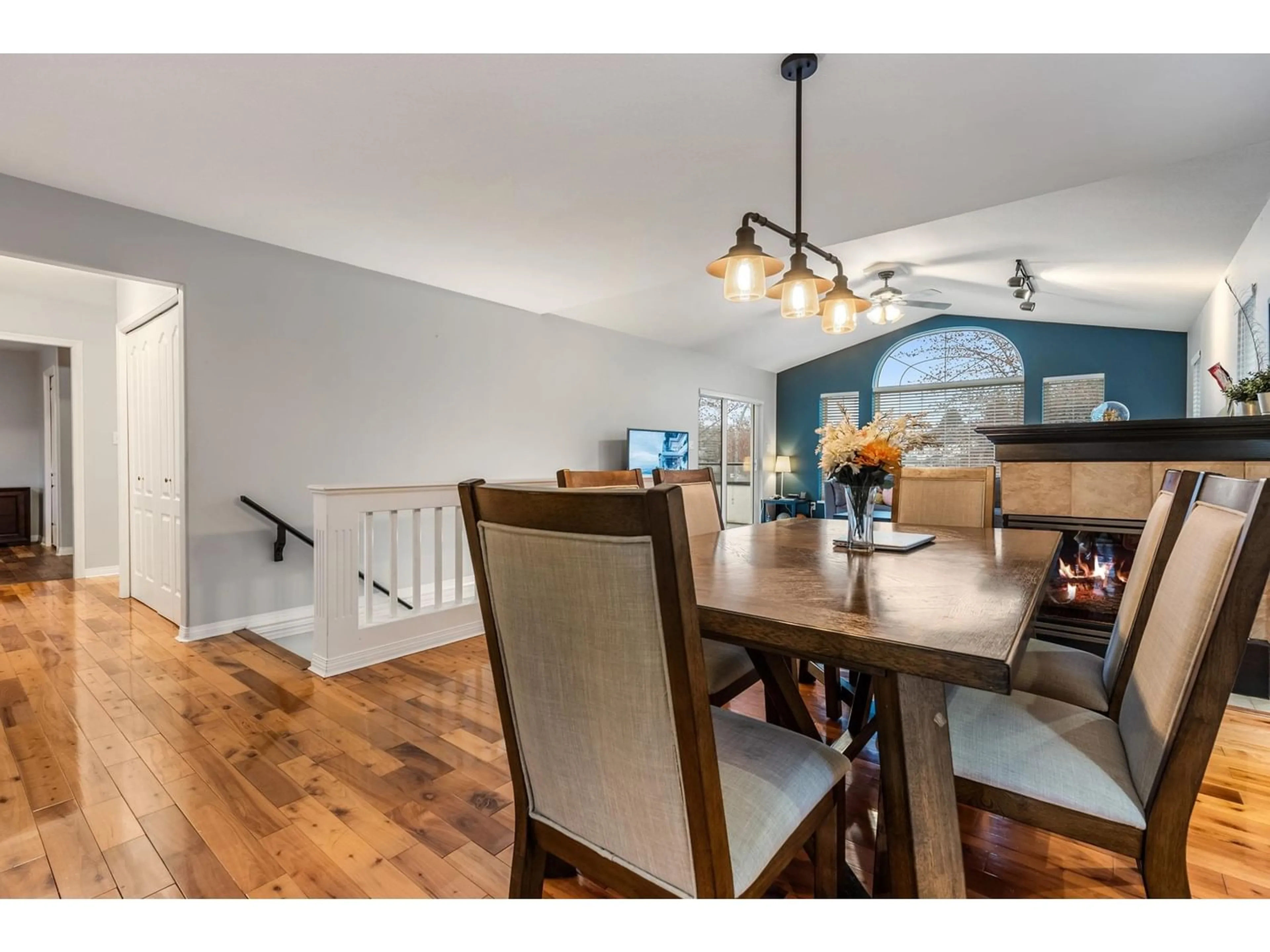 Dining room for 2601 BLACKHAM DRIVE, Abbotsford British Columbia V2S7J5