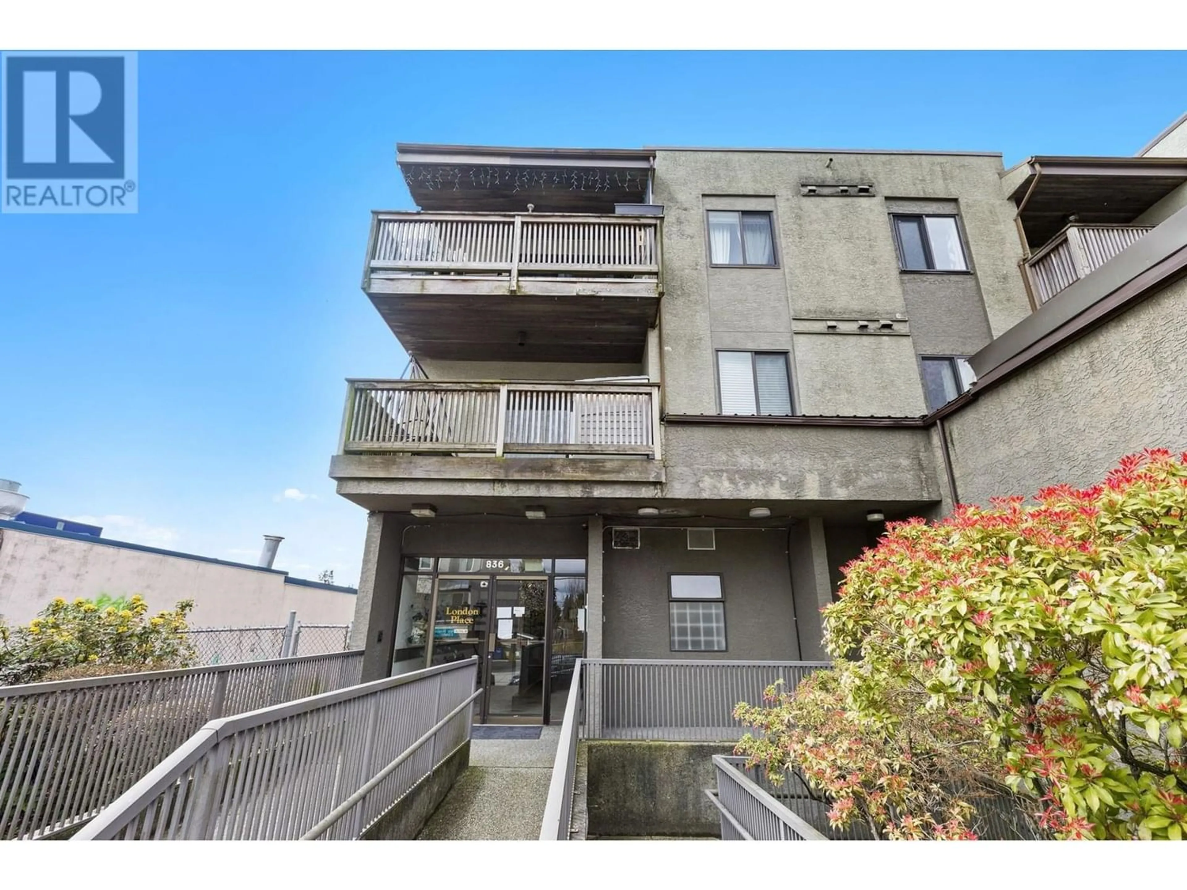 A pic from exterior of the house or condo for 105 836 TWELFTH STREET, New Westminster British Columbia V3M4K3