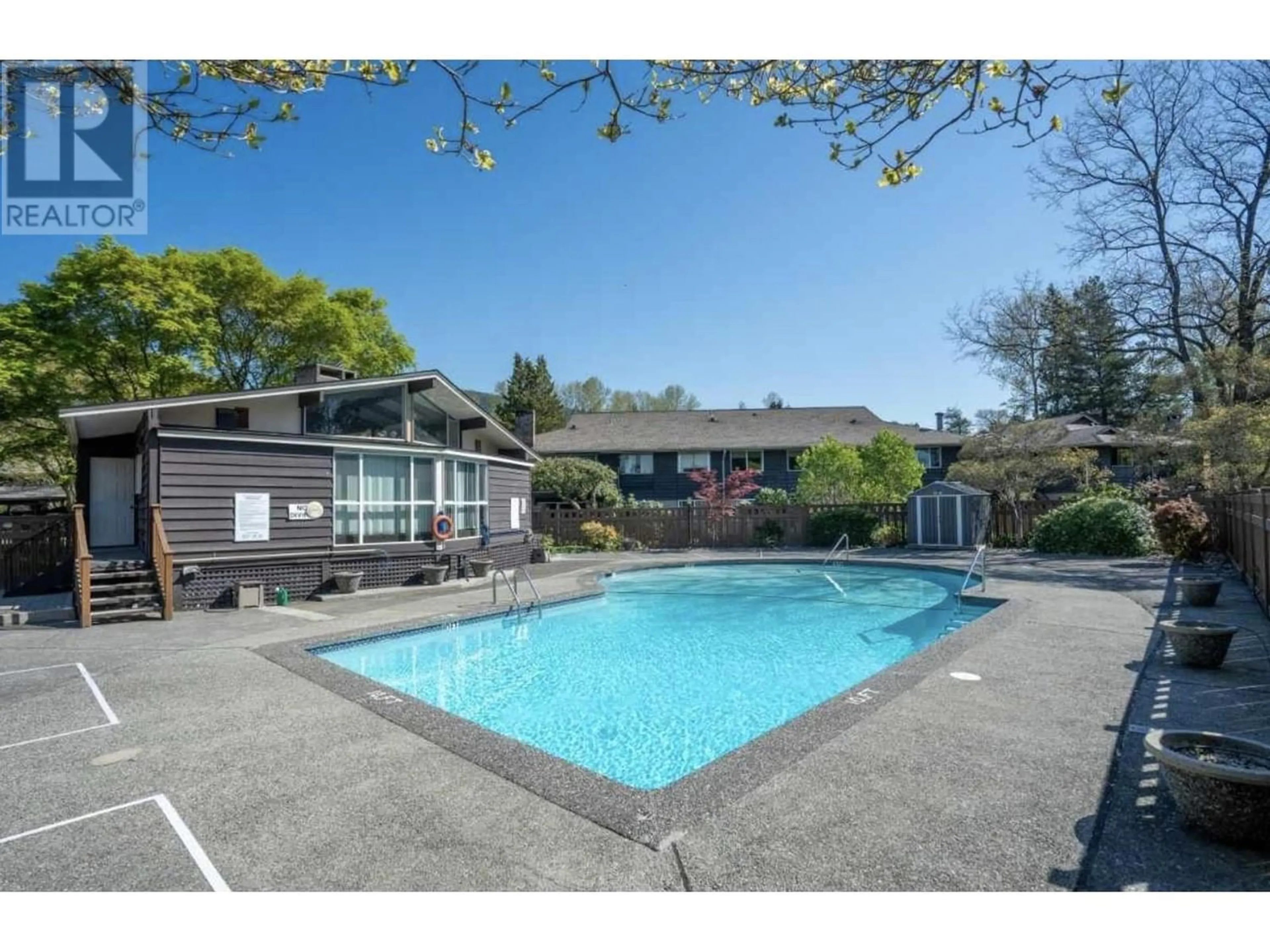 Indoor or outdoor pool for 103 555 W 28TH STREET, North Vancouver British Columbia V7N2J7