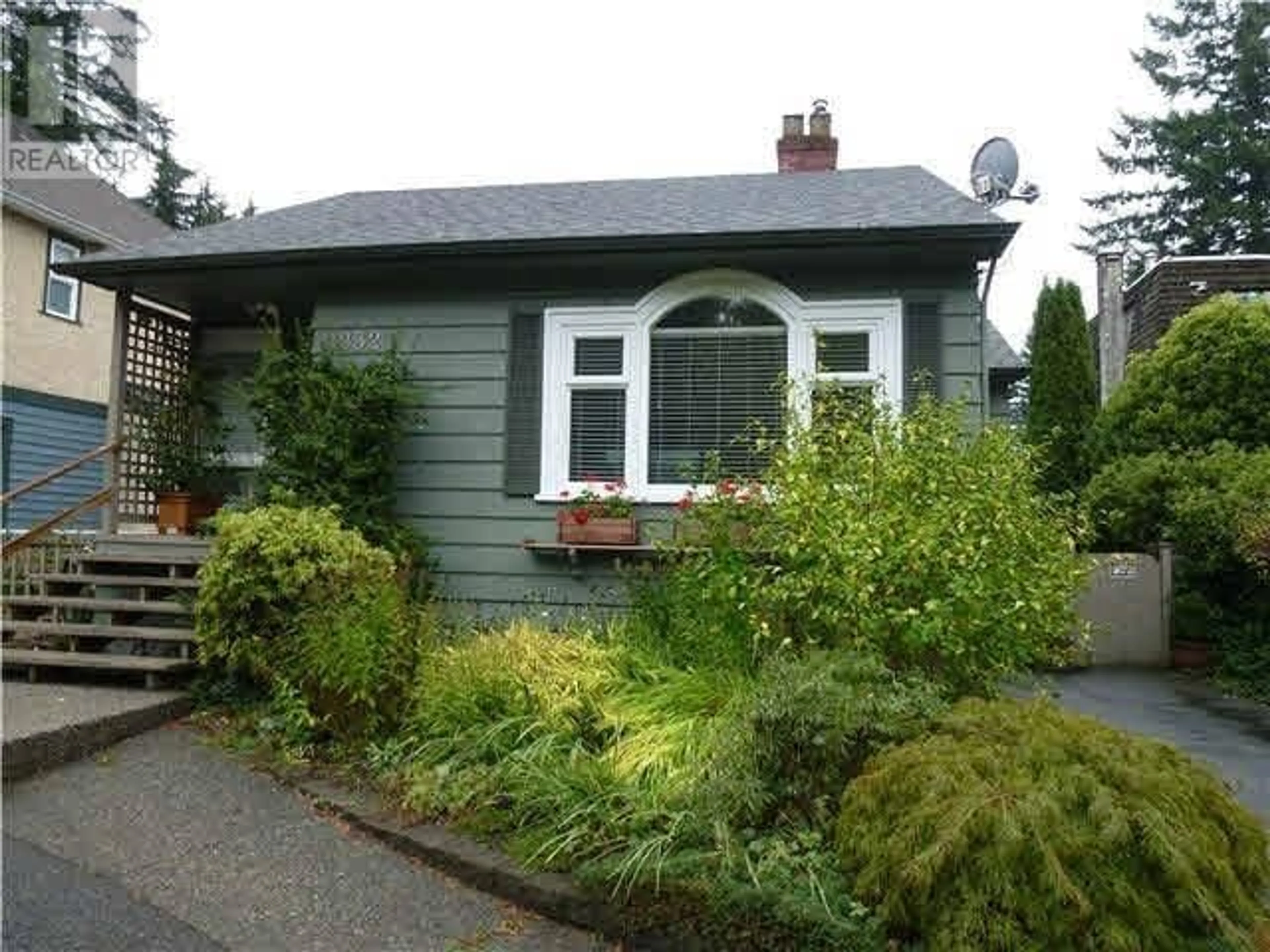 Cottage for 2232 EDGEMONT BOULEVARD, North Vancouver British Columbia V7P2K9