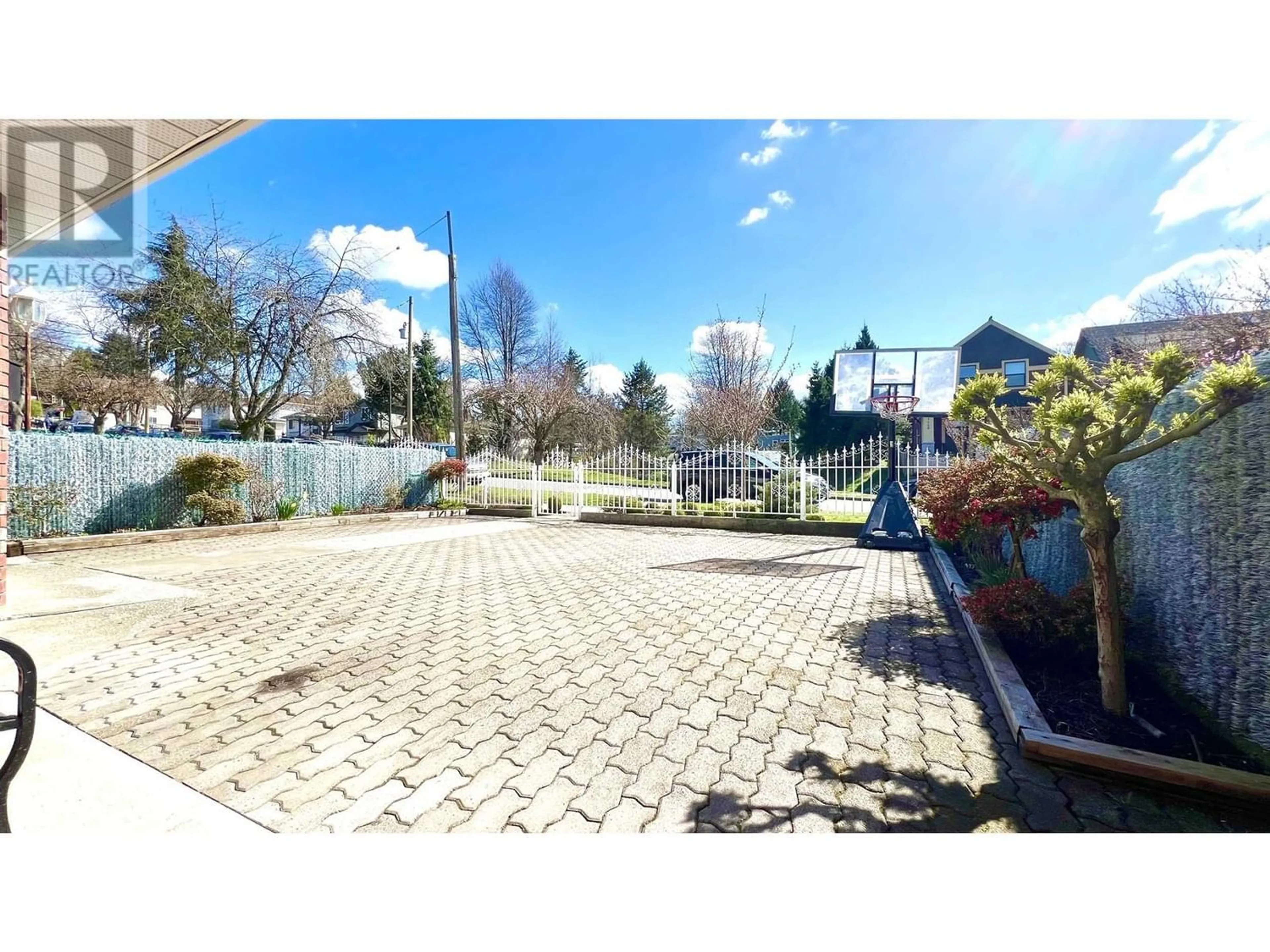 Street view for 1457 E 18TH AVENUE, Vancouver British Columbia V5N2H2