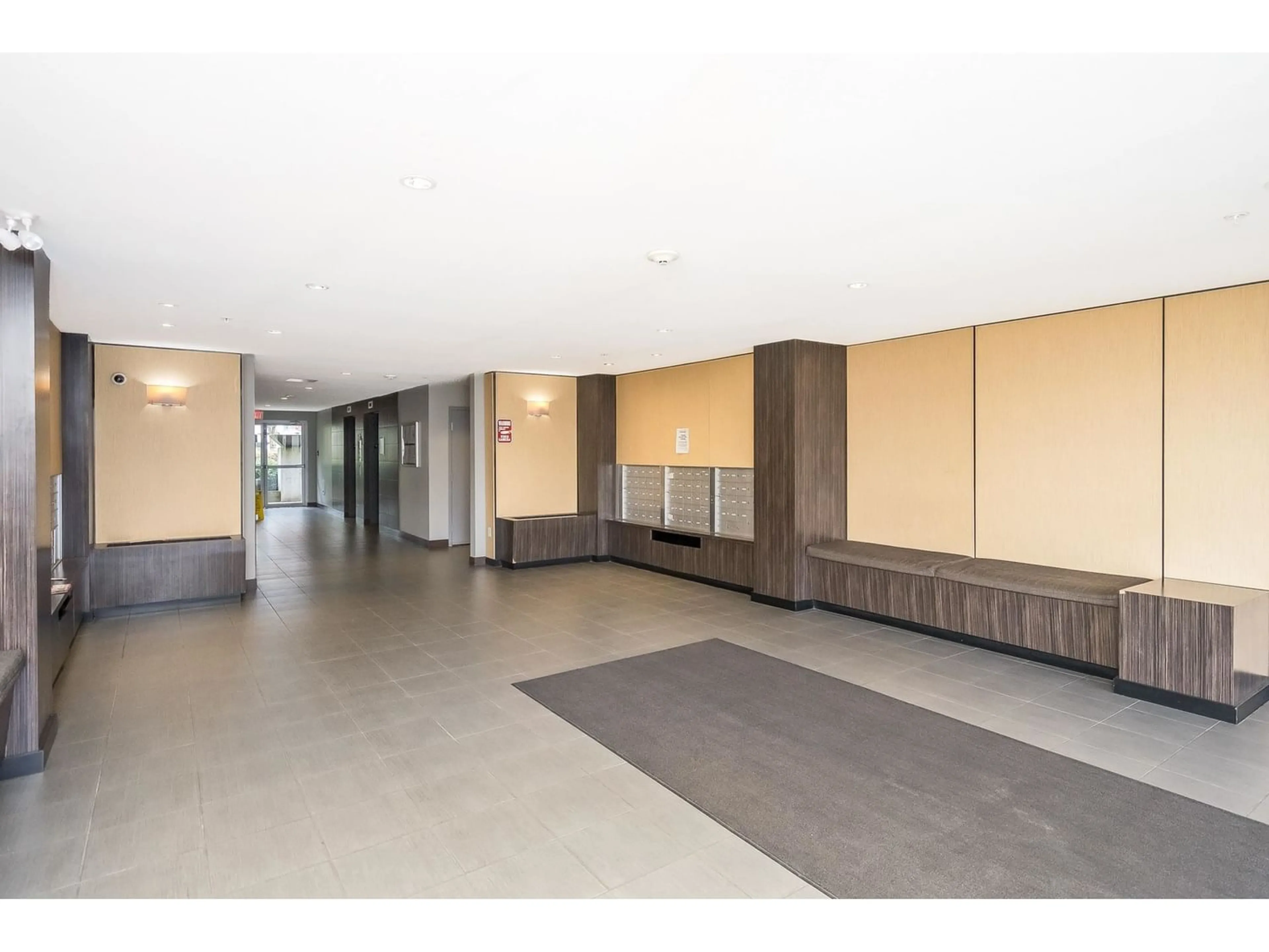 Other indoor space for 410 13321 102A AVENUE, Surrey British Columbia V3T1P6