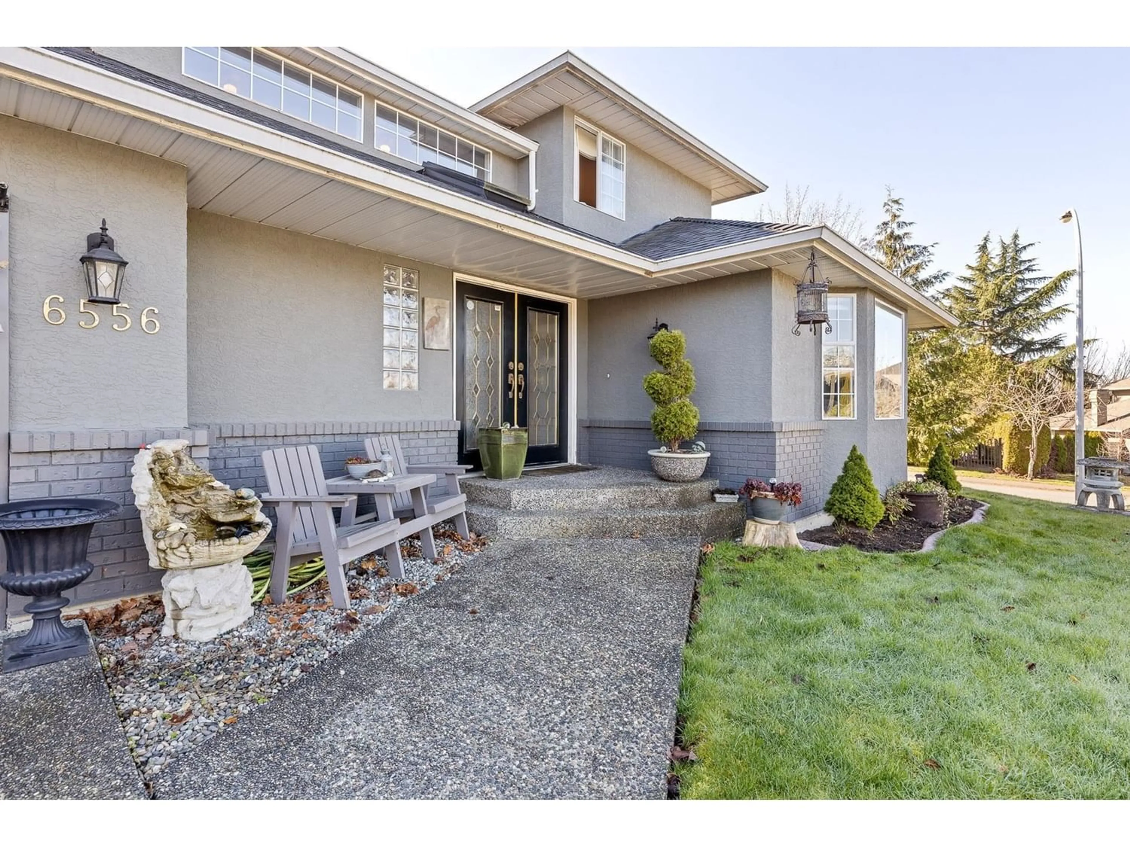 Frontside or backside of a home for 6556 CLAYTONHILL PLACE, Surrey British Columbia V3S7N5