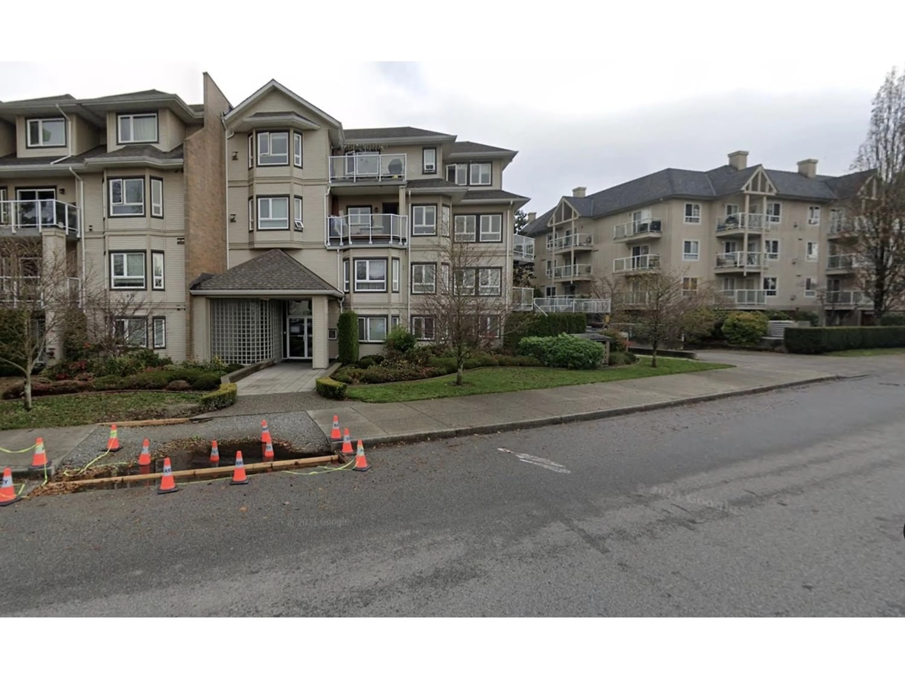 A pic from exterior of the house or condo for 113 8142 120A STREET, Surrey British Columbia V3W0N1