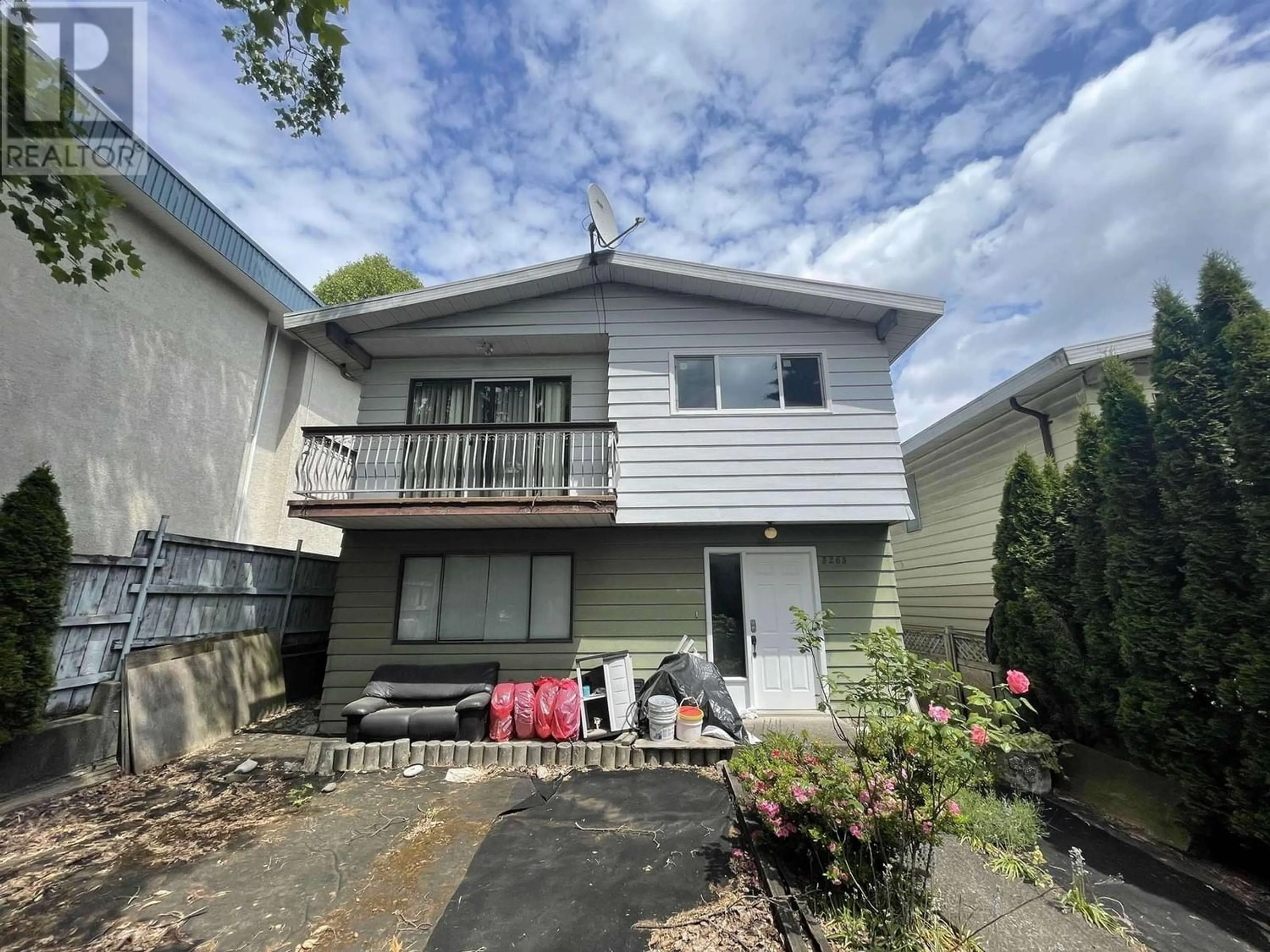 Frontside or backside of a home for 3263 VANNESS AVENUE, Vancouver British Columbia V5R5A7