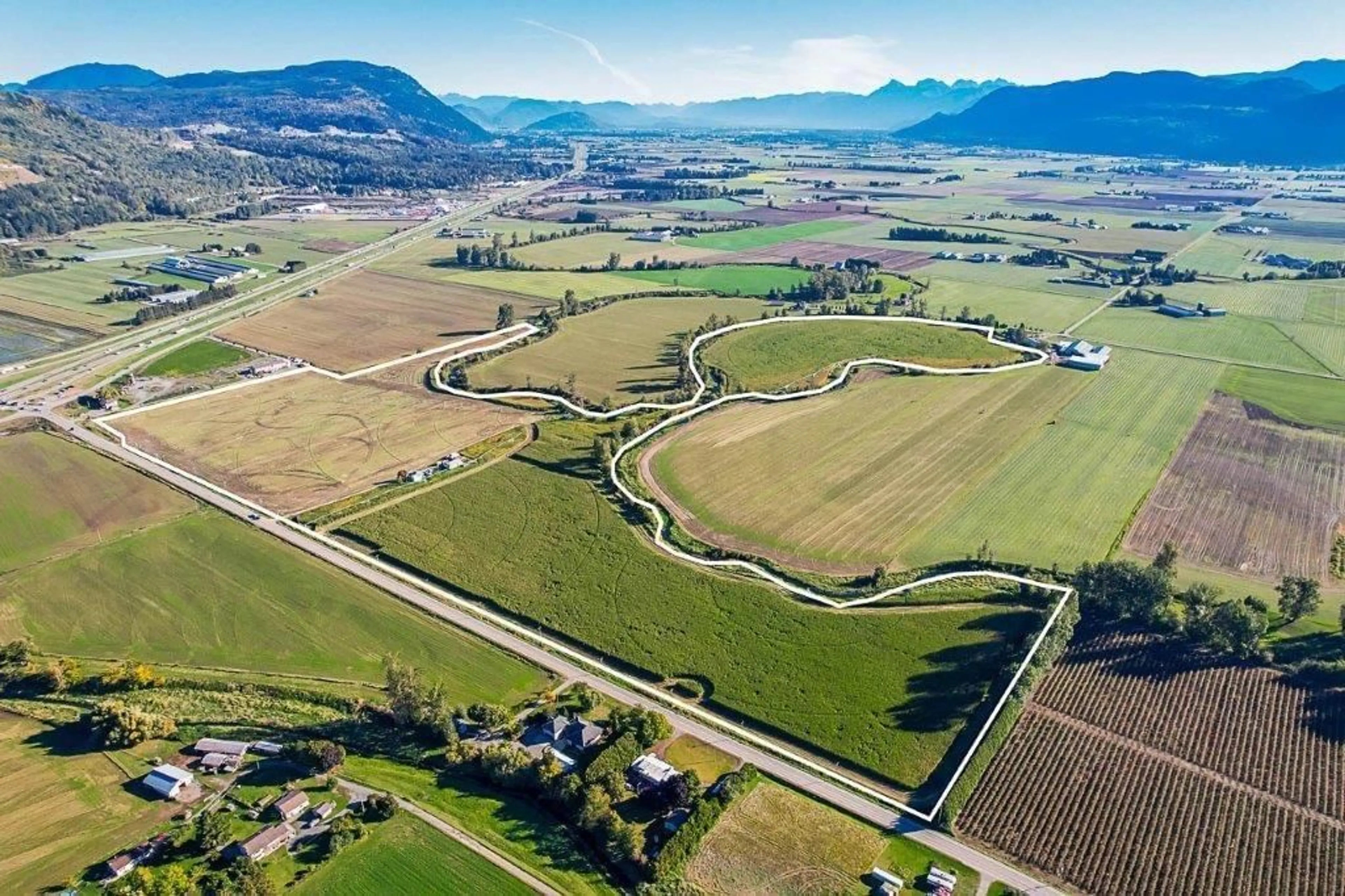Lakeview for 1760 WHATCOM ROAD, Abbotsford British Columbia V2G1Y8