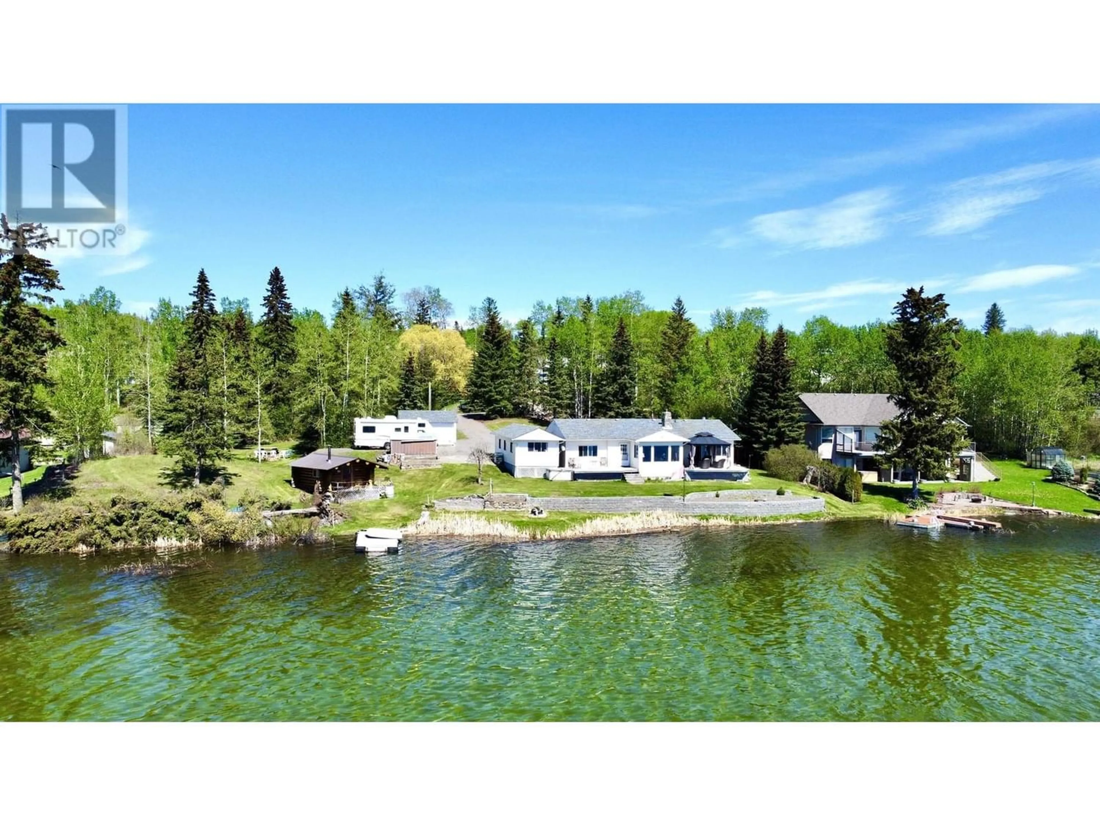 Cottage for 3456 DUNSMUIR ROAD, Lac La Hache British Columbia V0K1T1