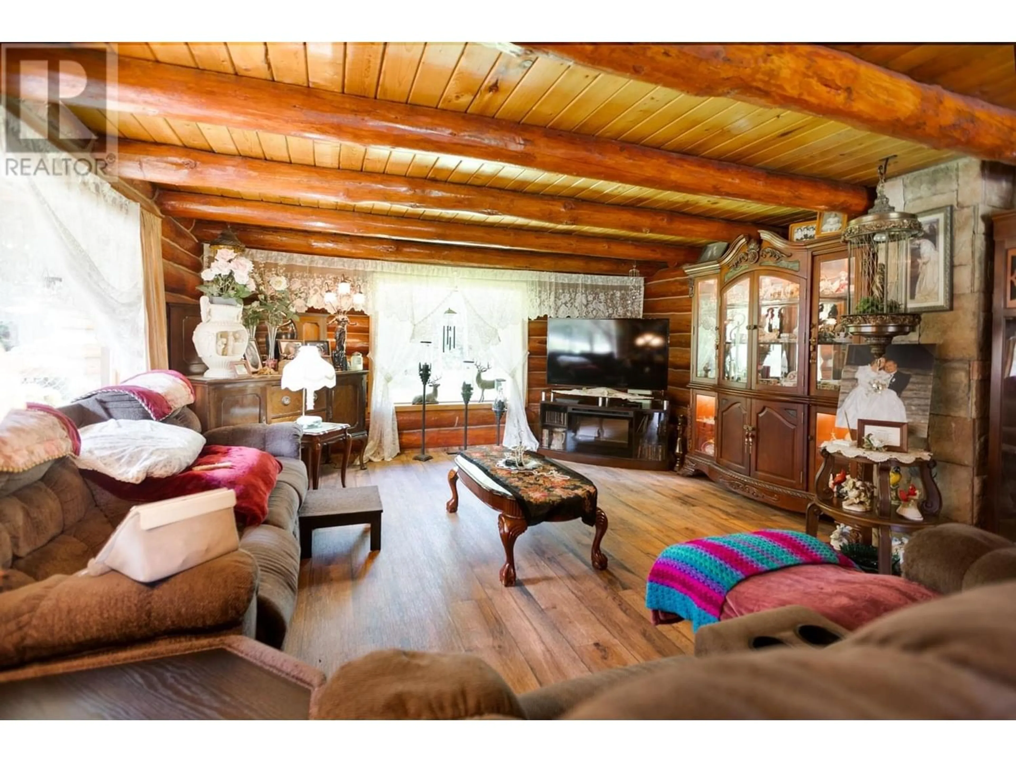 Living room for 4751 PONDEROSA ROAD, Prince George British Columbia V2N6J6