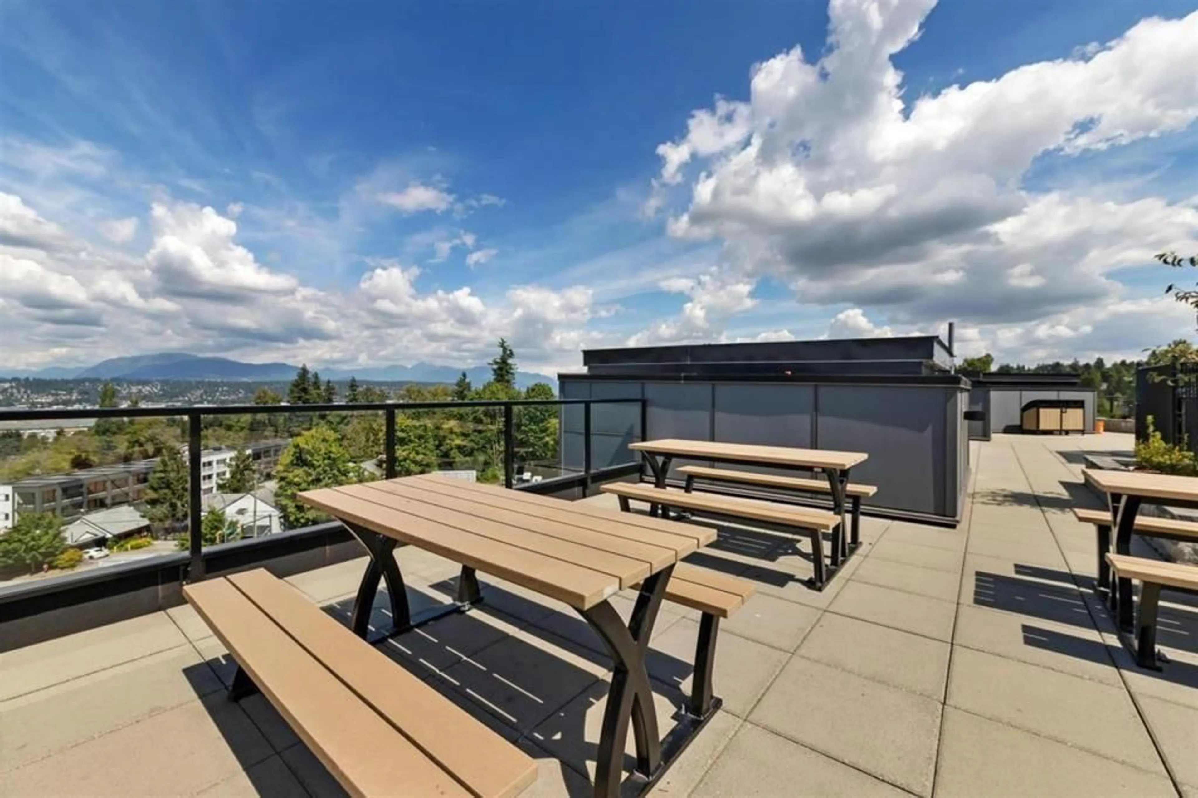 Patio for 325 11077 RAVINE ROAD, Surrey British Columbia V3T0R7