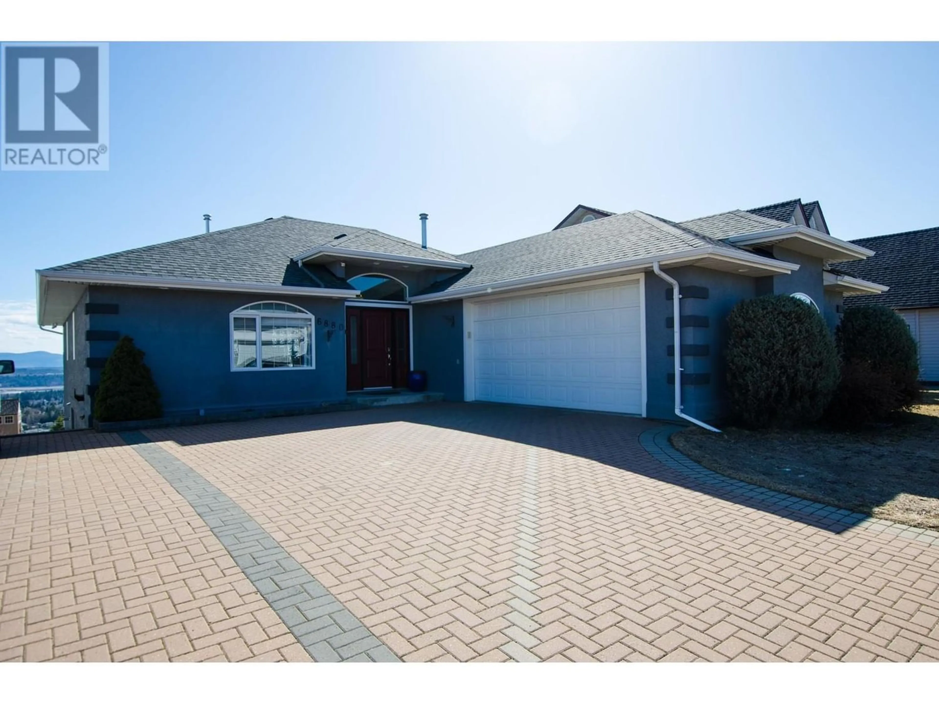 Frontside or backside of a home for 6880 WESTMOUNT DRIVE, Prince George British Columbia V2N6R5