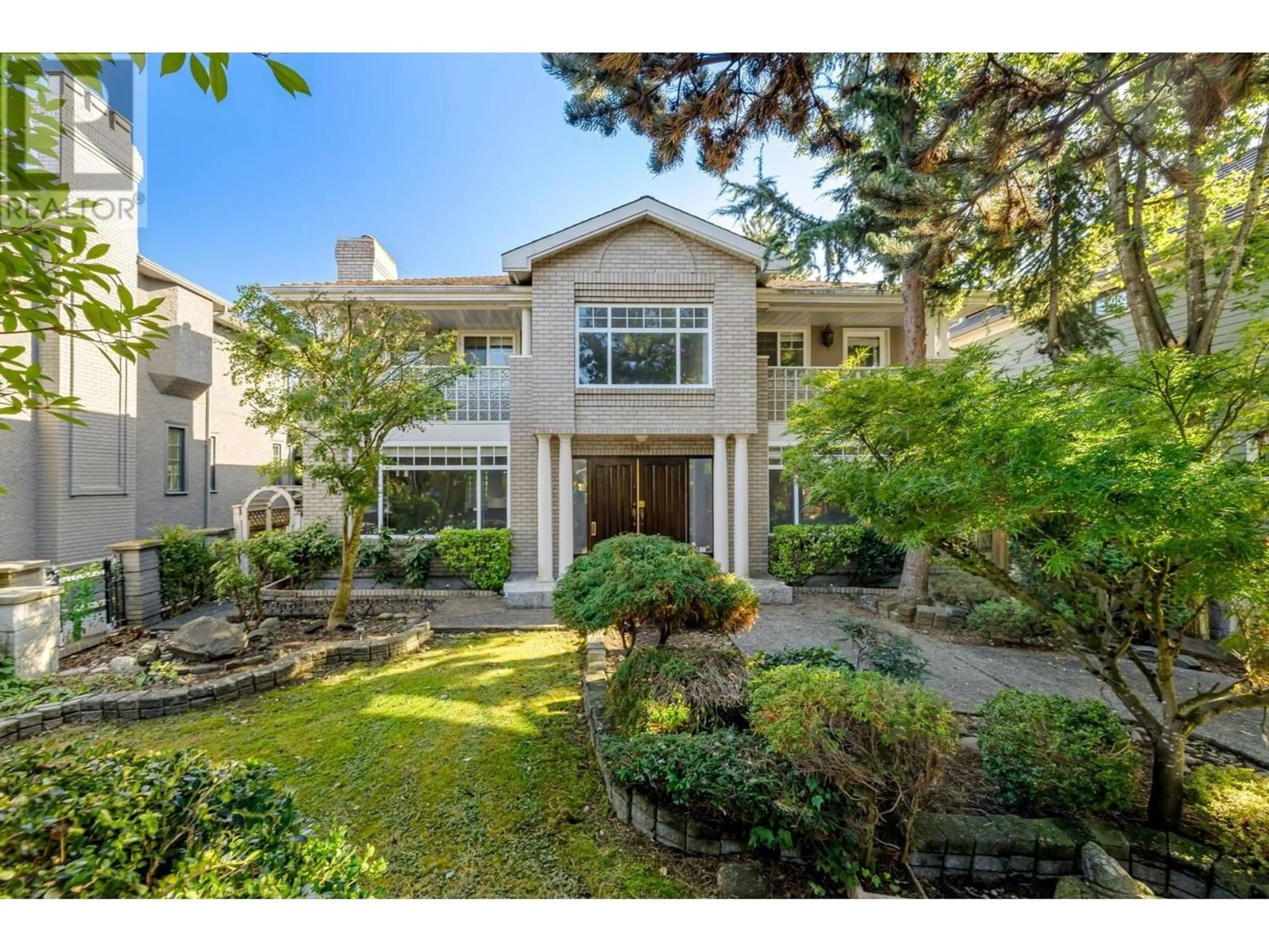 Frontside or backside of a home for 2326 OLIVER CRESCENT, Vancouver British Columbia V6L1S5