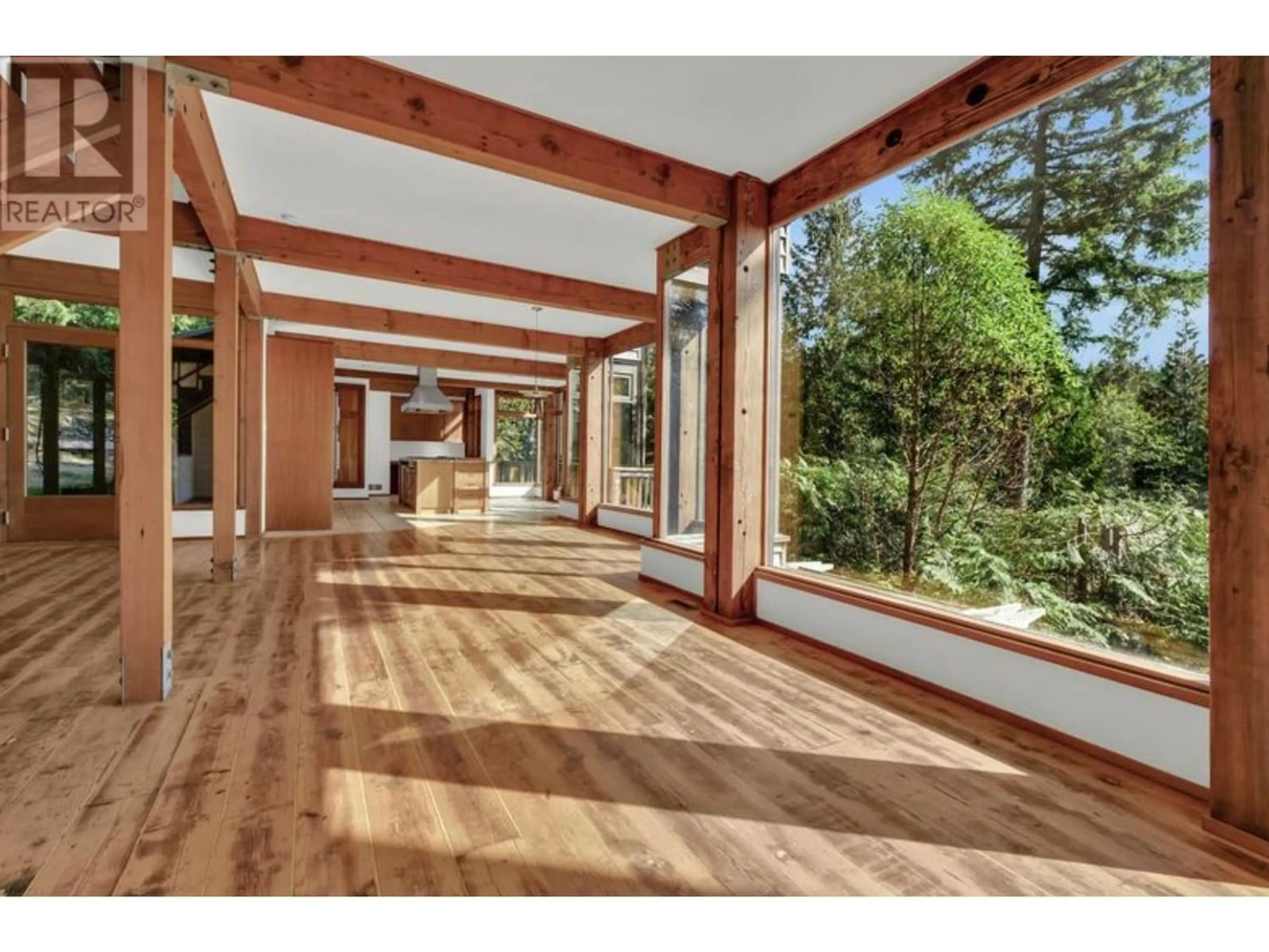 Indoor foyer for 1091 COWAN POINT DRIVE, Bowen Island British Columbia V0N1G2