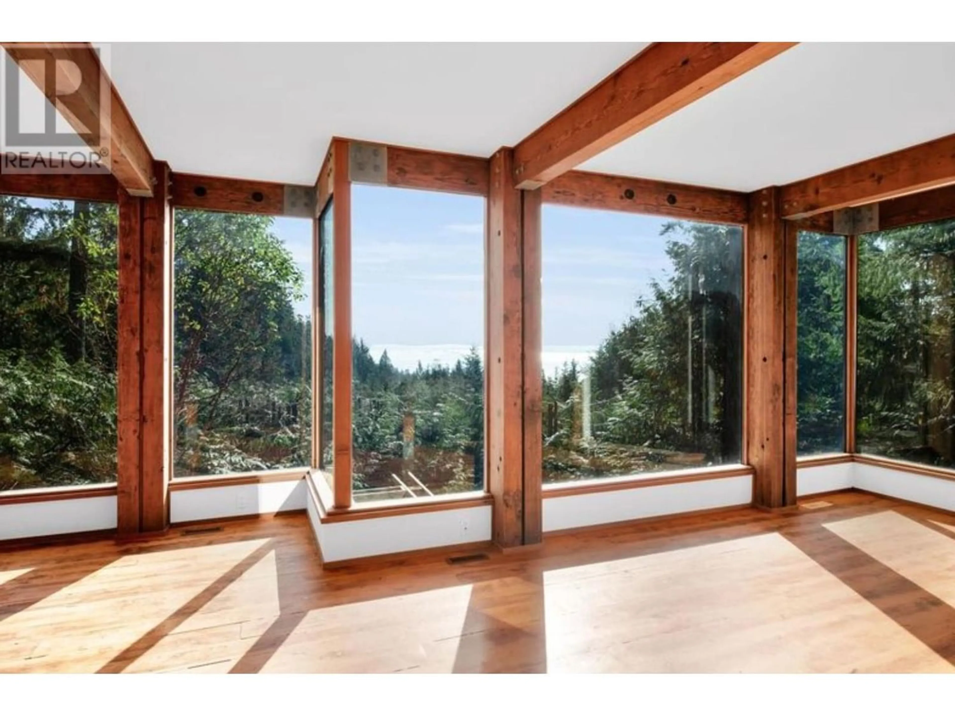 Indoor foyer for 1091 COWAN POINT DRIVE, Bowen Island British Columbia V0N1G2