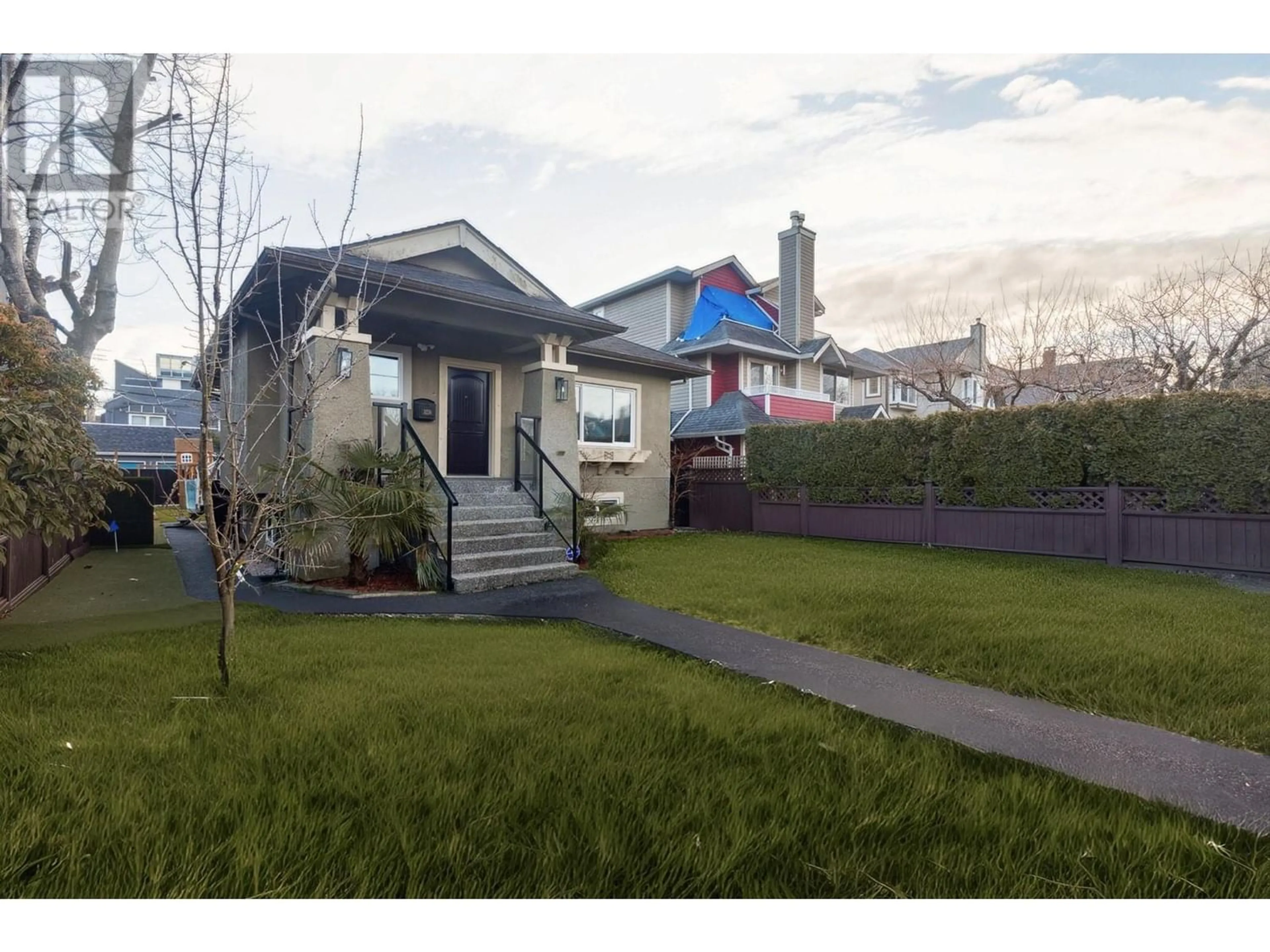 Frontside or backside of a home for 3226 W 7TH AVENUE, Vancouver British Columbia V6K2A2