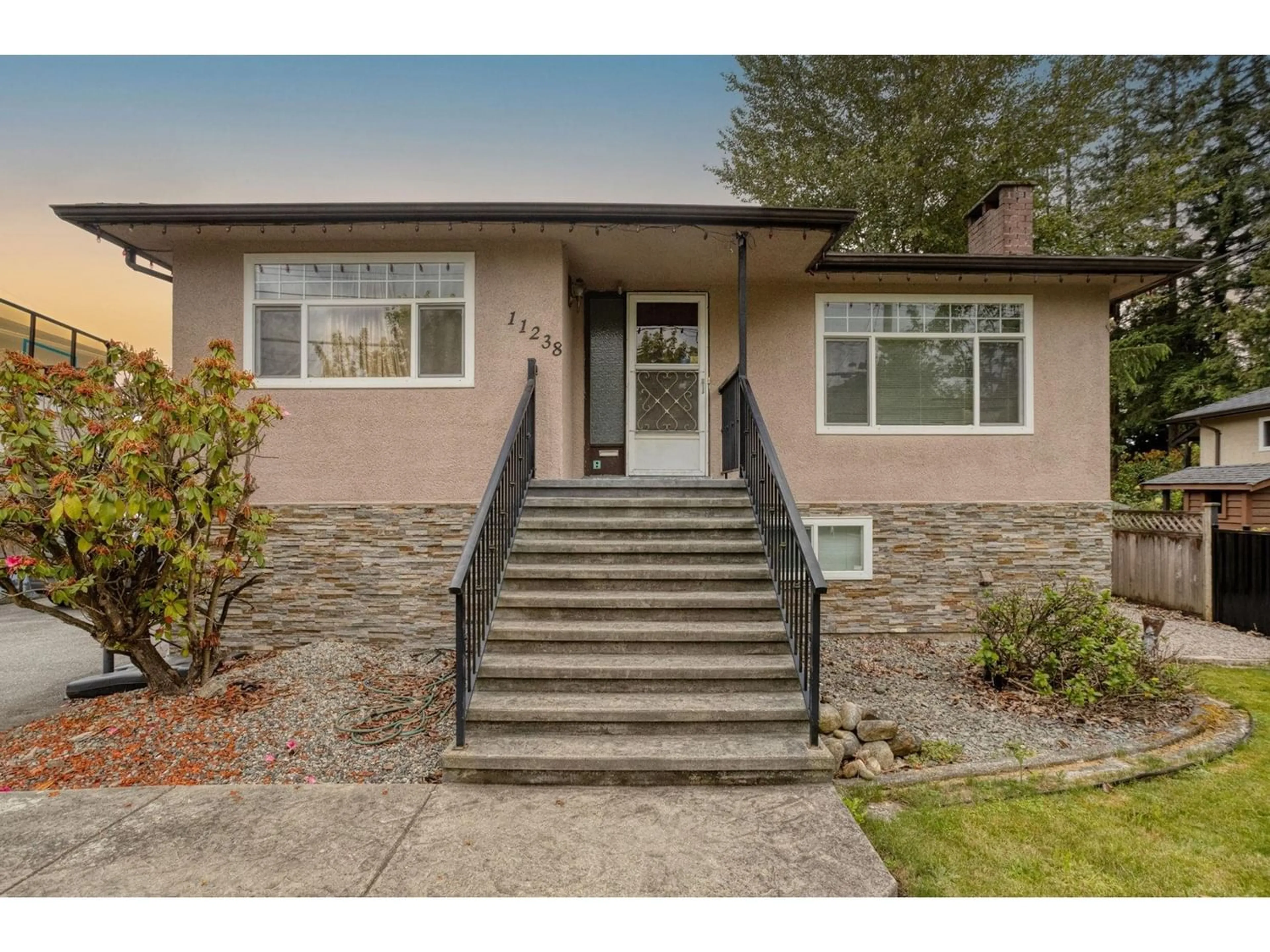Frontside or backside of a home for 11238 82 AVENUE, Delta British Columbia V4C2B7