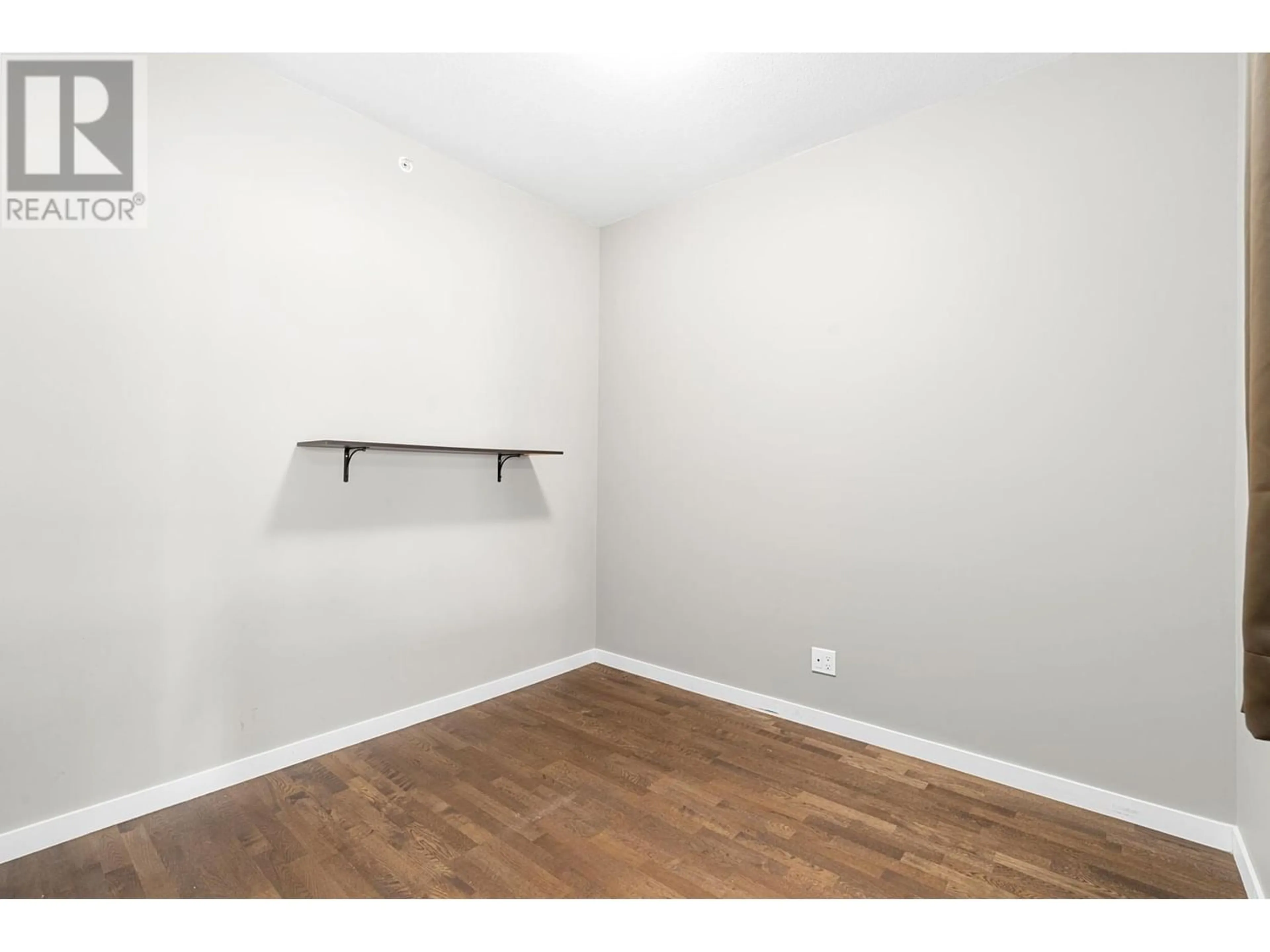 A pic of a room for 310 317 BEWICKE AVENUE, North Vancouver British Columbia V7M3E9