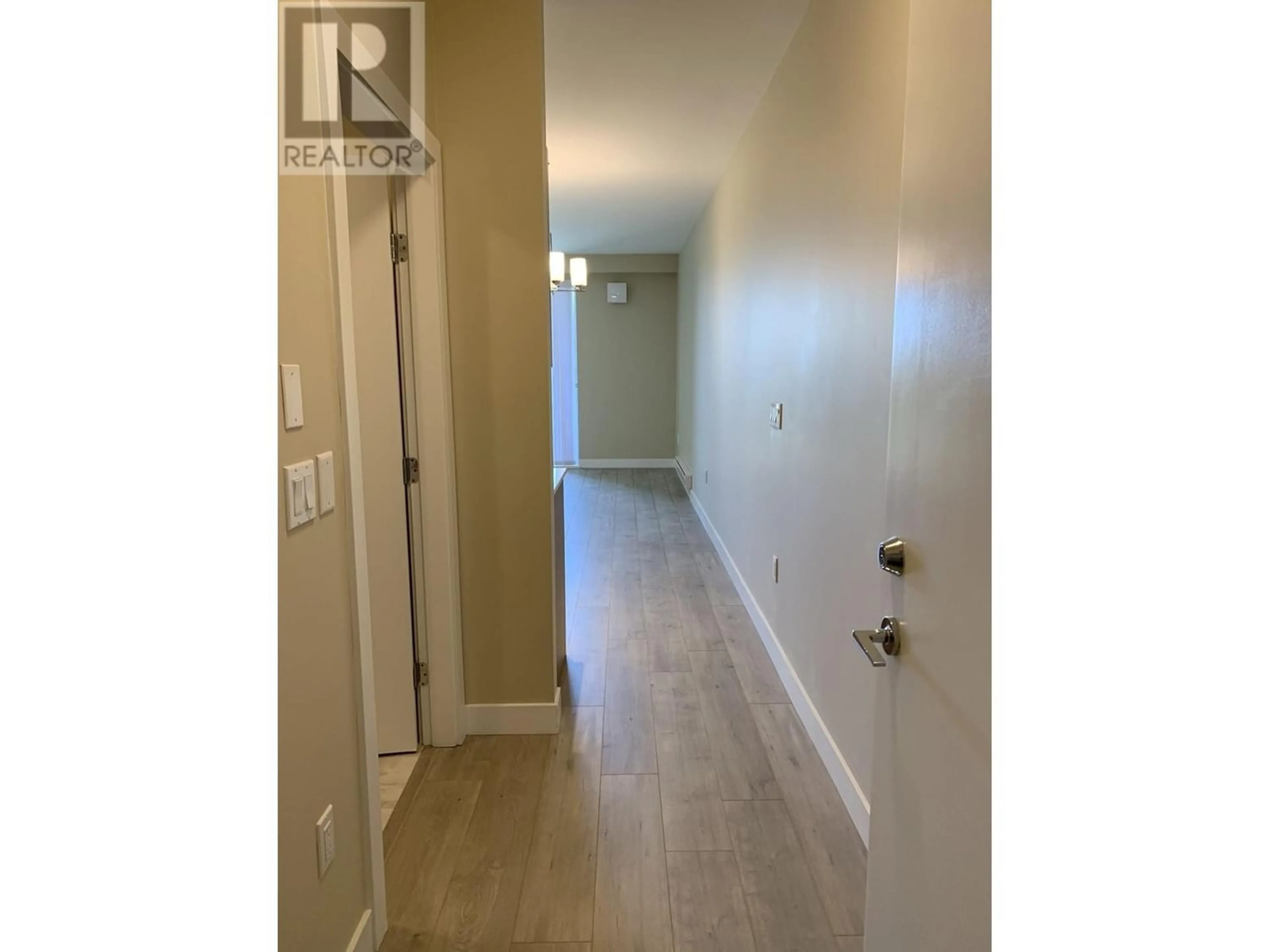 A pic of a room for PH2 2889 E 1ST AVENUE, Vancouver British Columbia V5M0G2