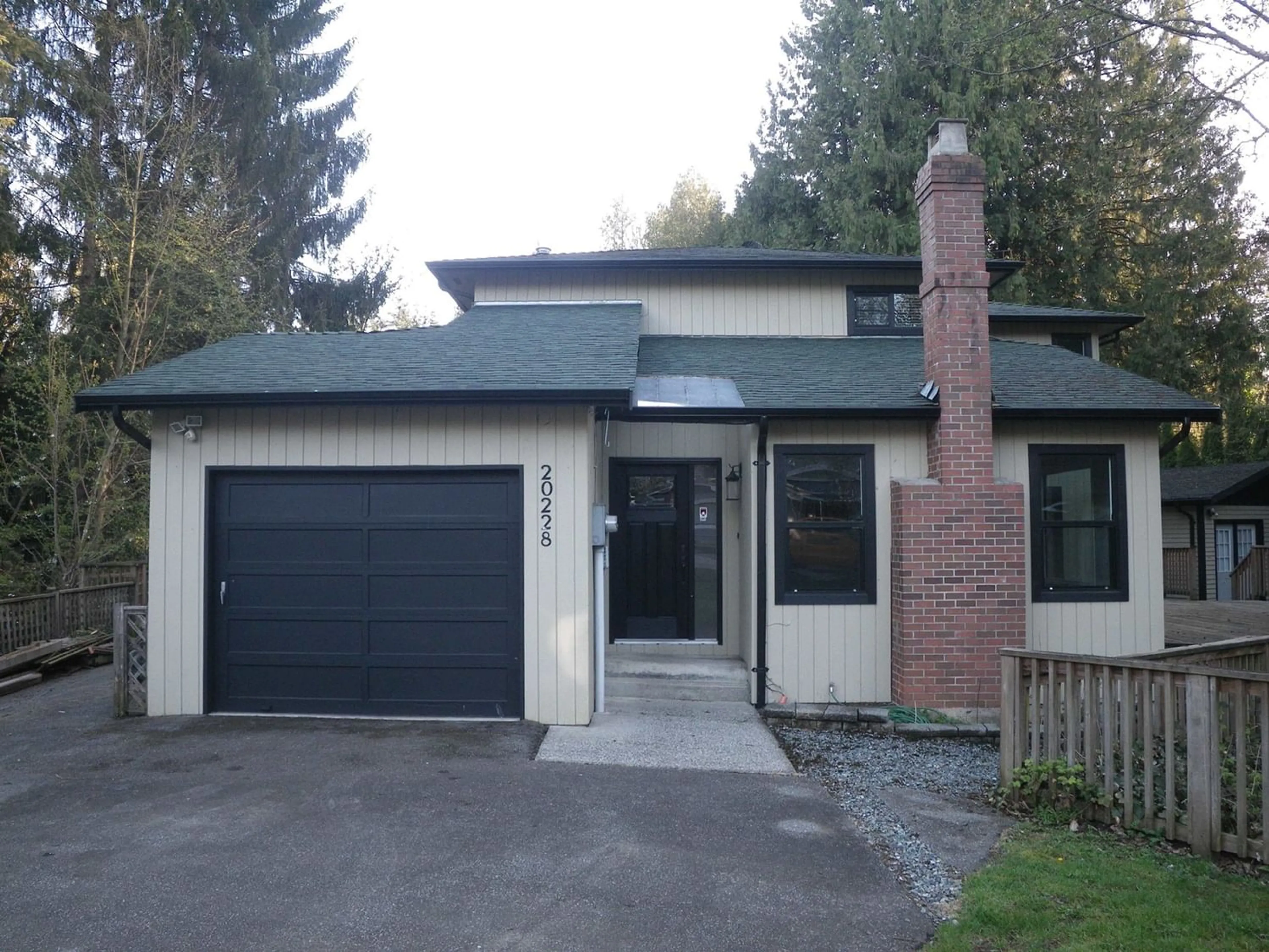 A pic from exterior of the house or condo for 20228 49 AVENUE, Langley British Columbia V3A6W9