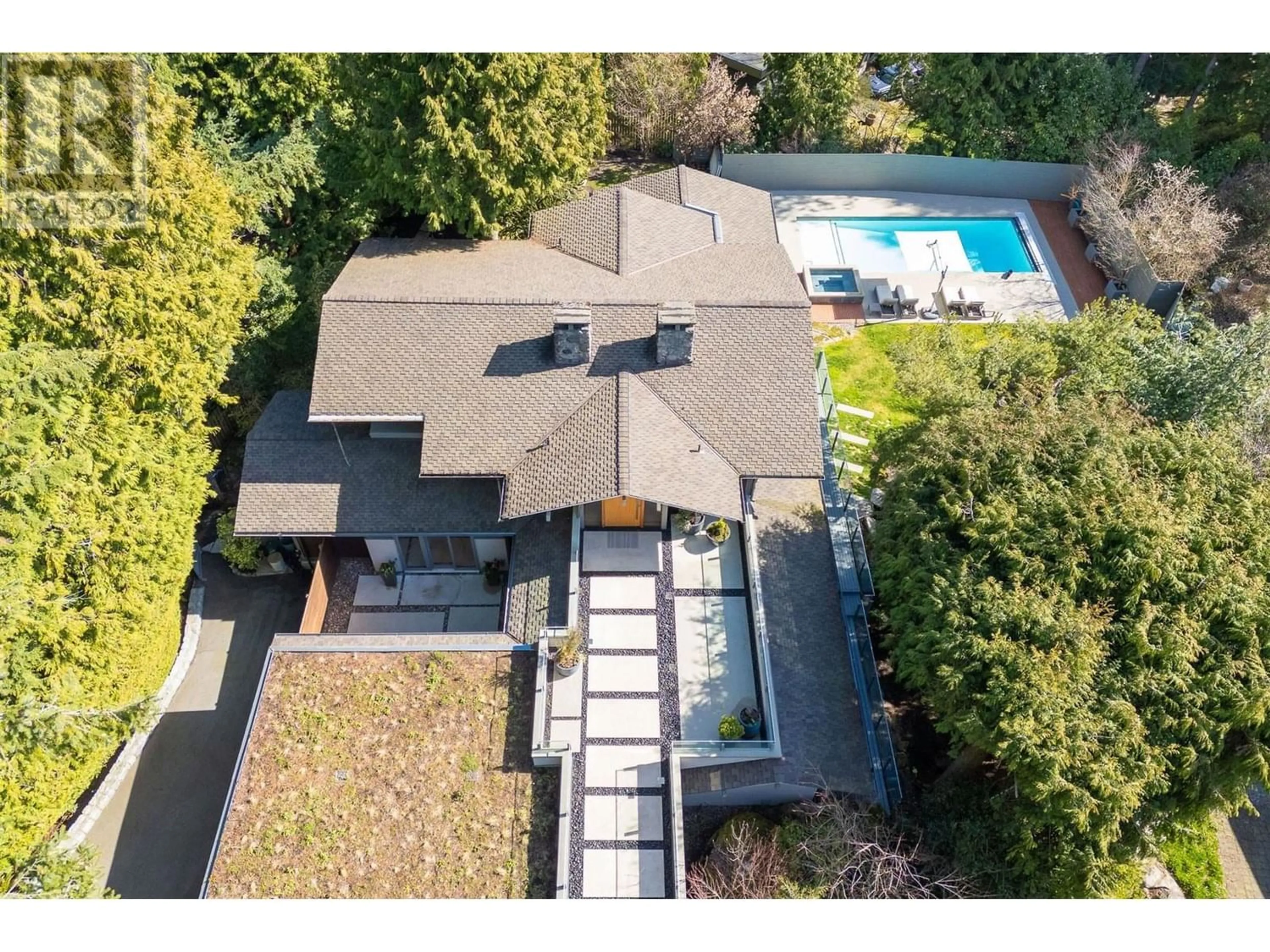 Frontside or backside of a home for 3956 WESTRIDGE AVENUE, West Vancouver British Columbia V7V3H7