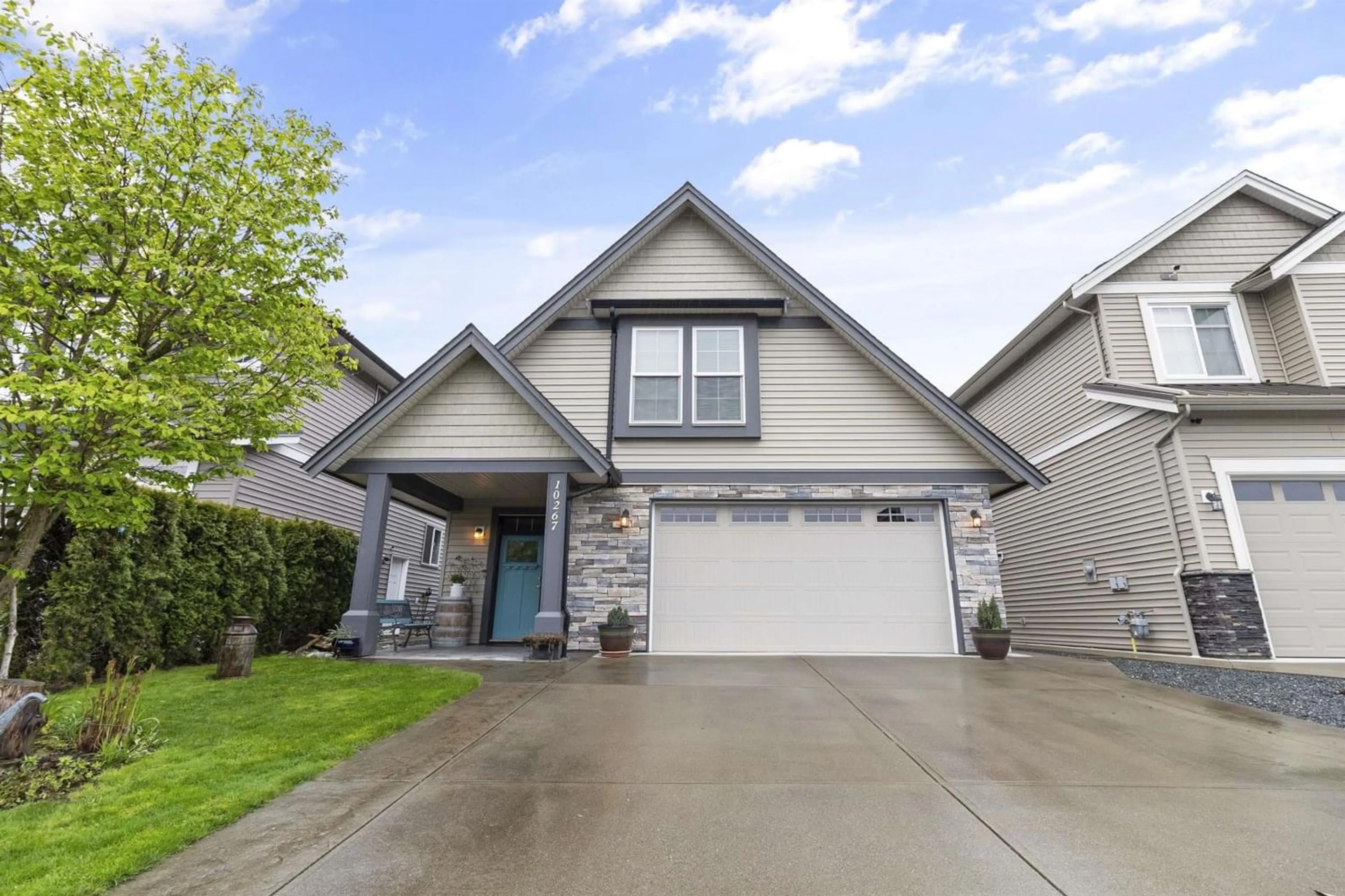 Frontside or backside of a home for 10267 MANOR DRIVE, Chilliwack British Columbia V2P5Y7