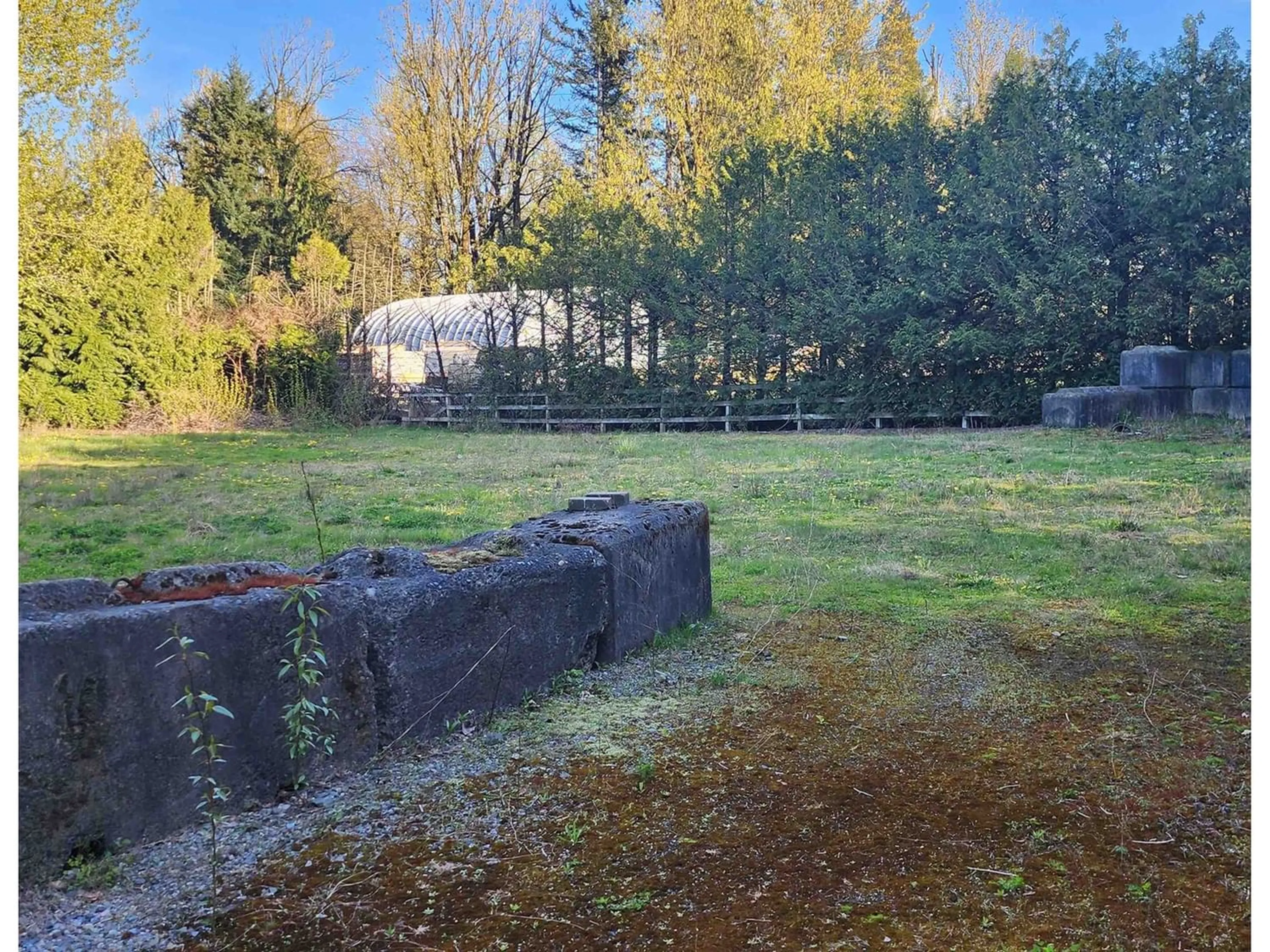 Fenced yard for 30324 SUNSET CRESCENT, Abbotsford British Columbia V4X1Y5