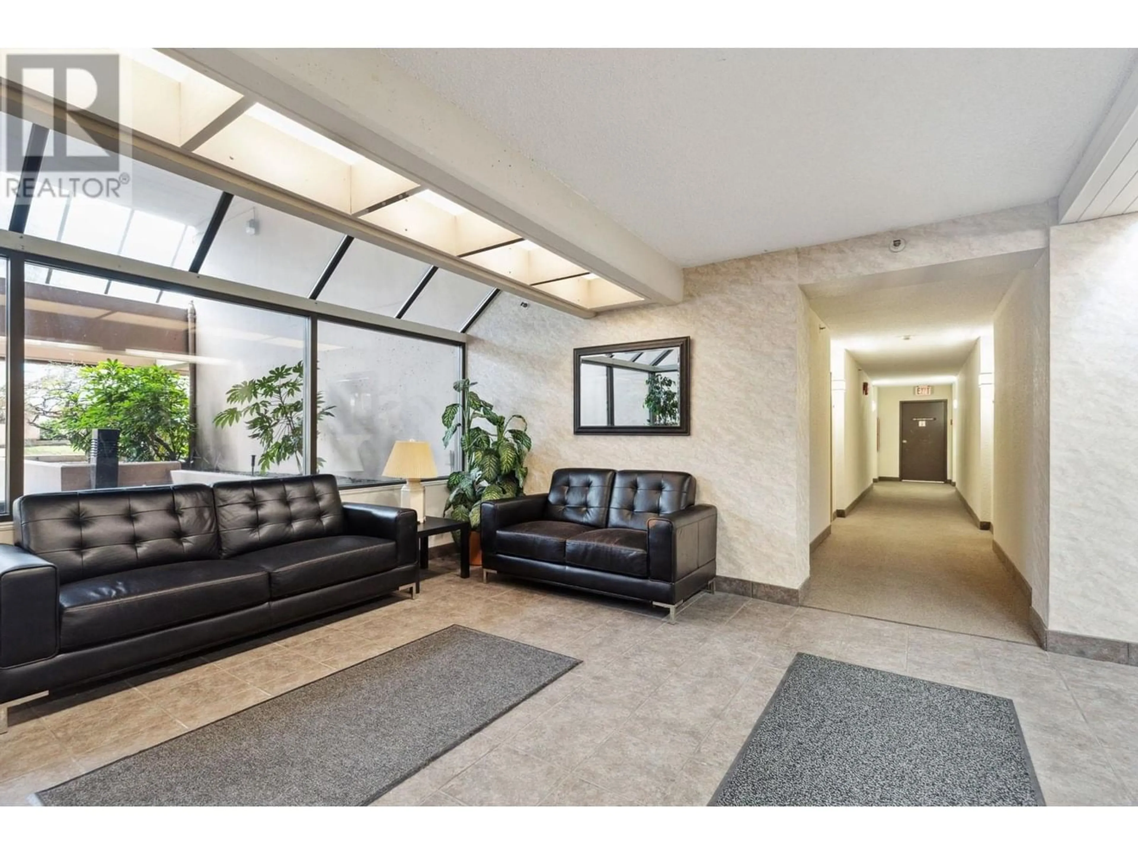 Indoor lobby for 607 460 WESTVIEW STREET, Coquitlam British Columbia V3K6C9