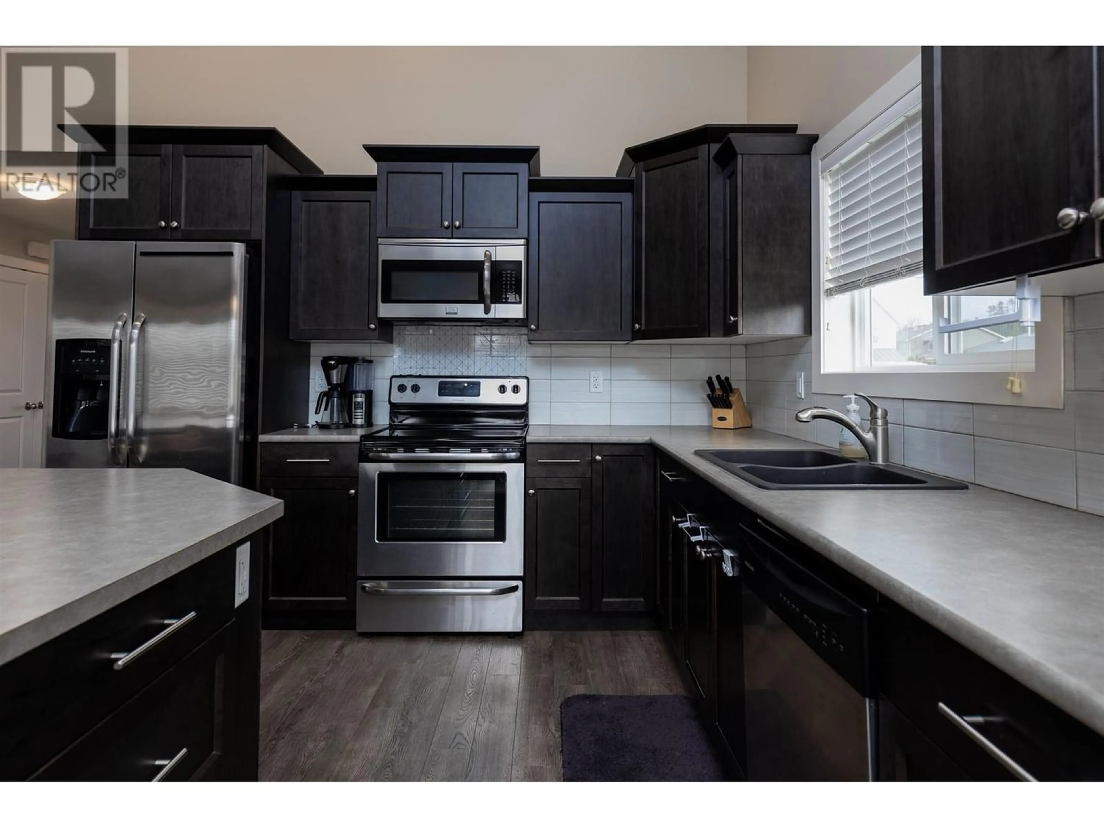 Standard kitchen for 5113 HALLOCK AVENUE, Terrace British Columbia V8G5S3