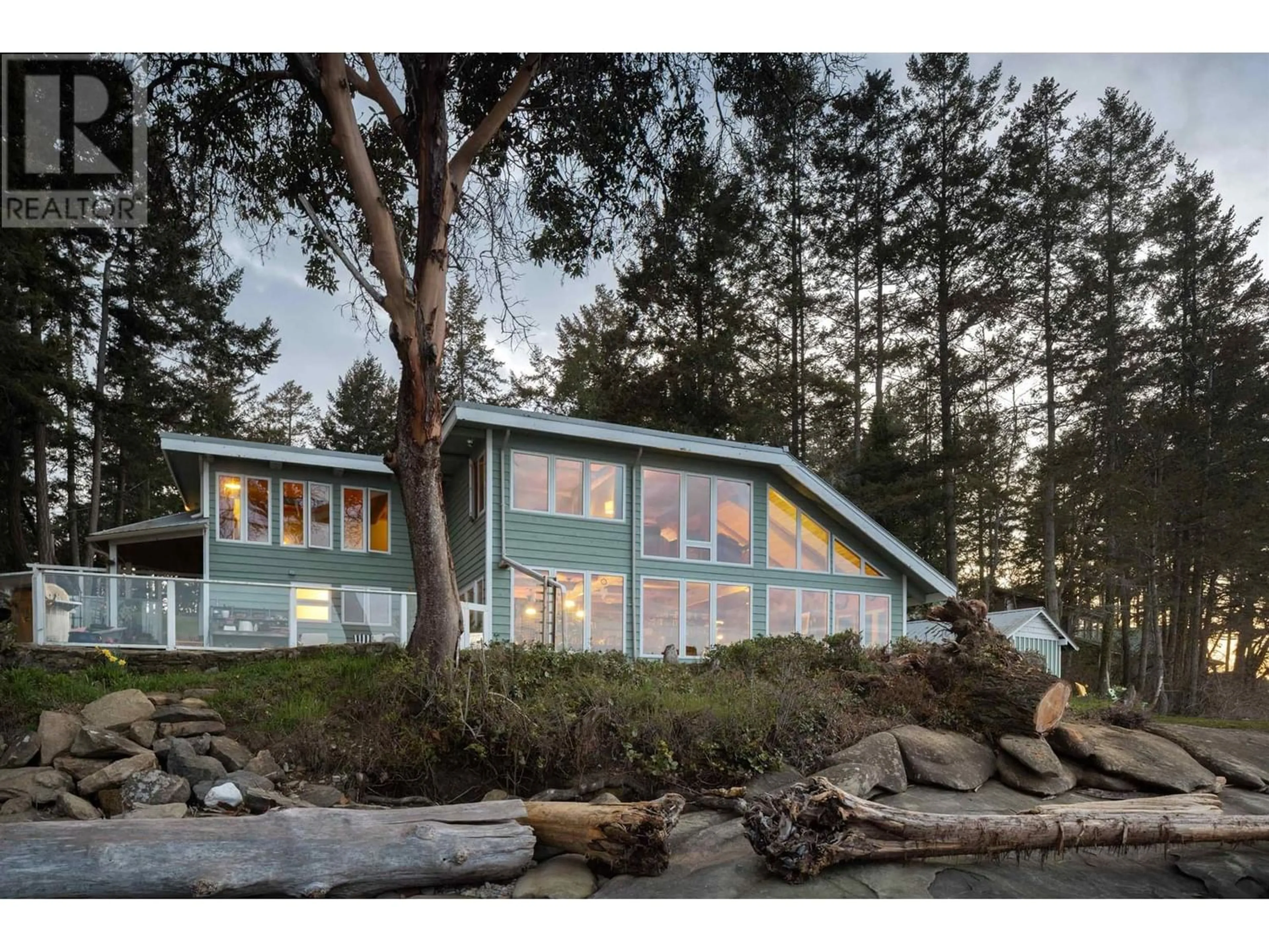 Cottage for 281 BELLHOUSE ROAD, Galiano Island British Columbia V0N1P0