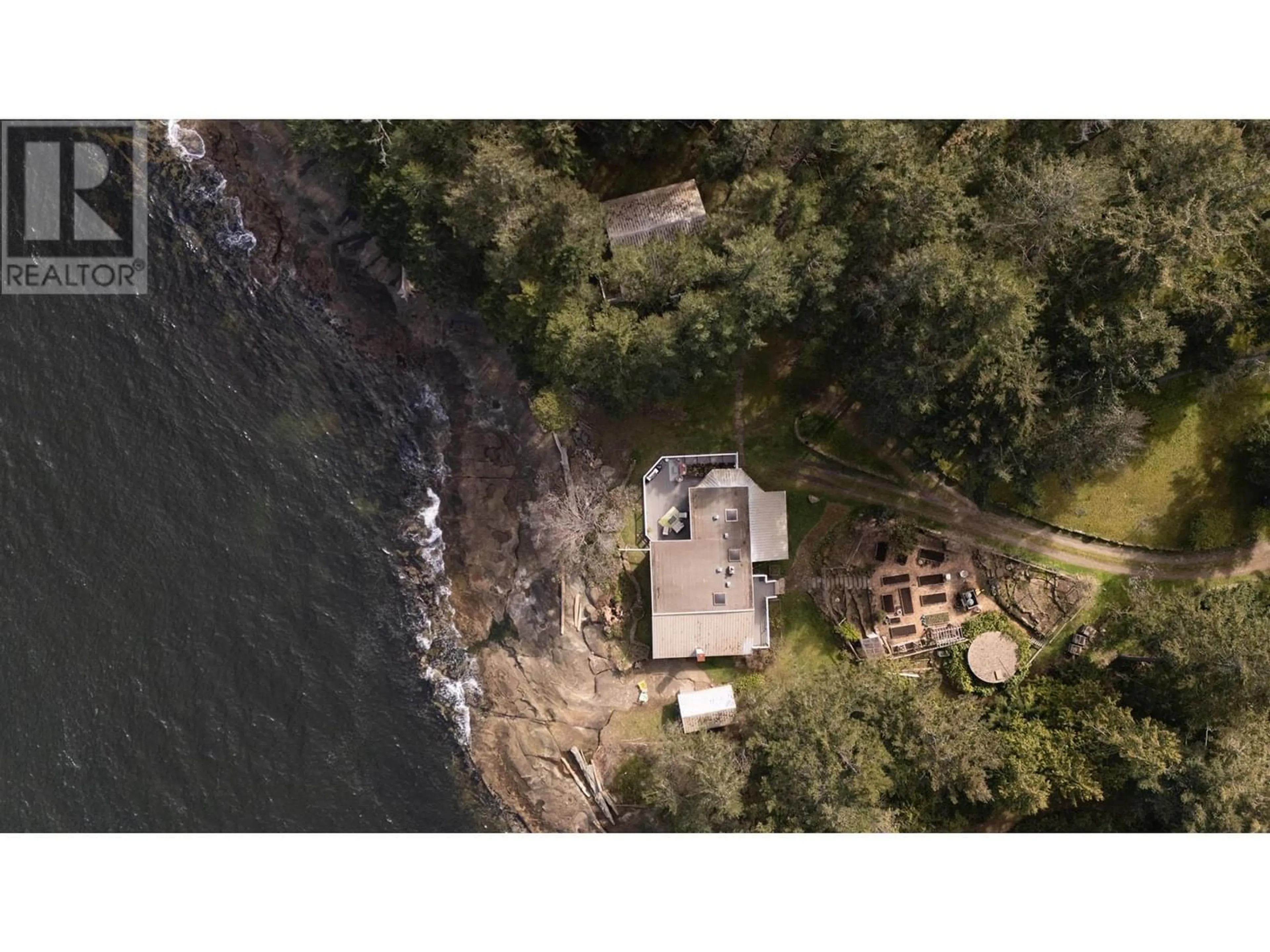 Cottage for 281 BELLHOUSE ROAD, Galiano Island British Columbia V0N1P0