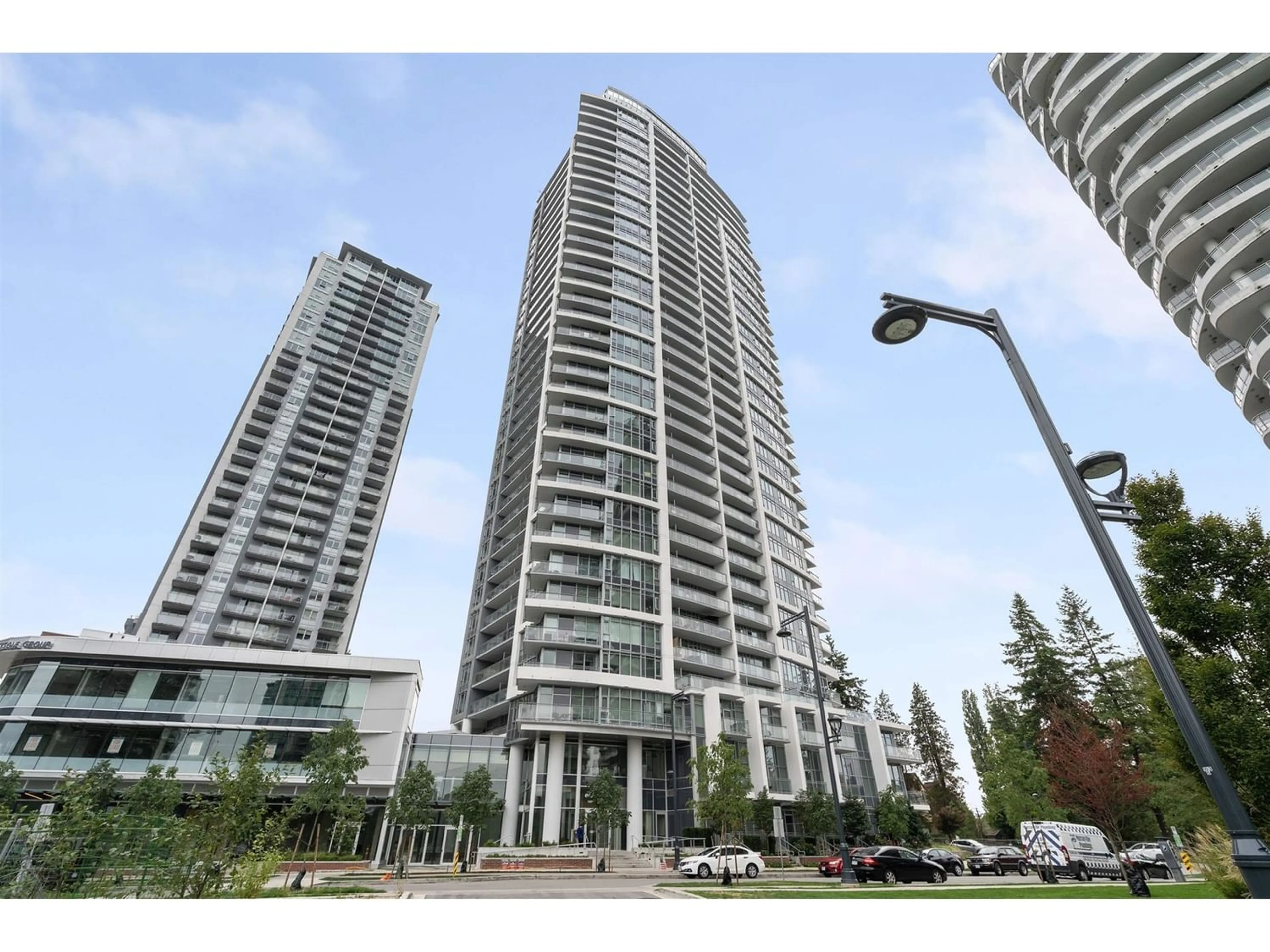 A pic from exterior of the house or condo for 2913 13308 CENTRAL AVENUE, Surrey British Columbia V3T0M4