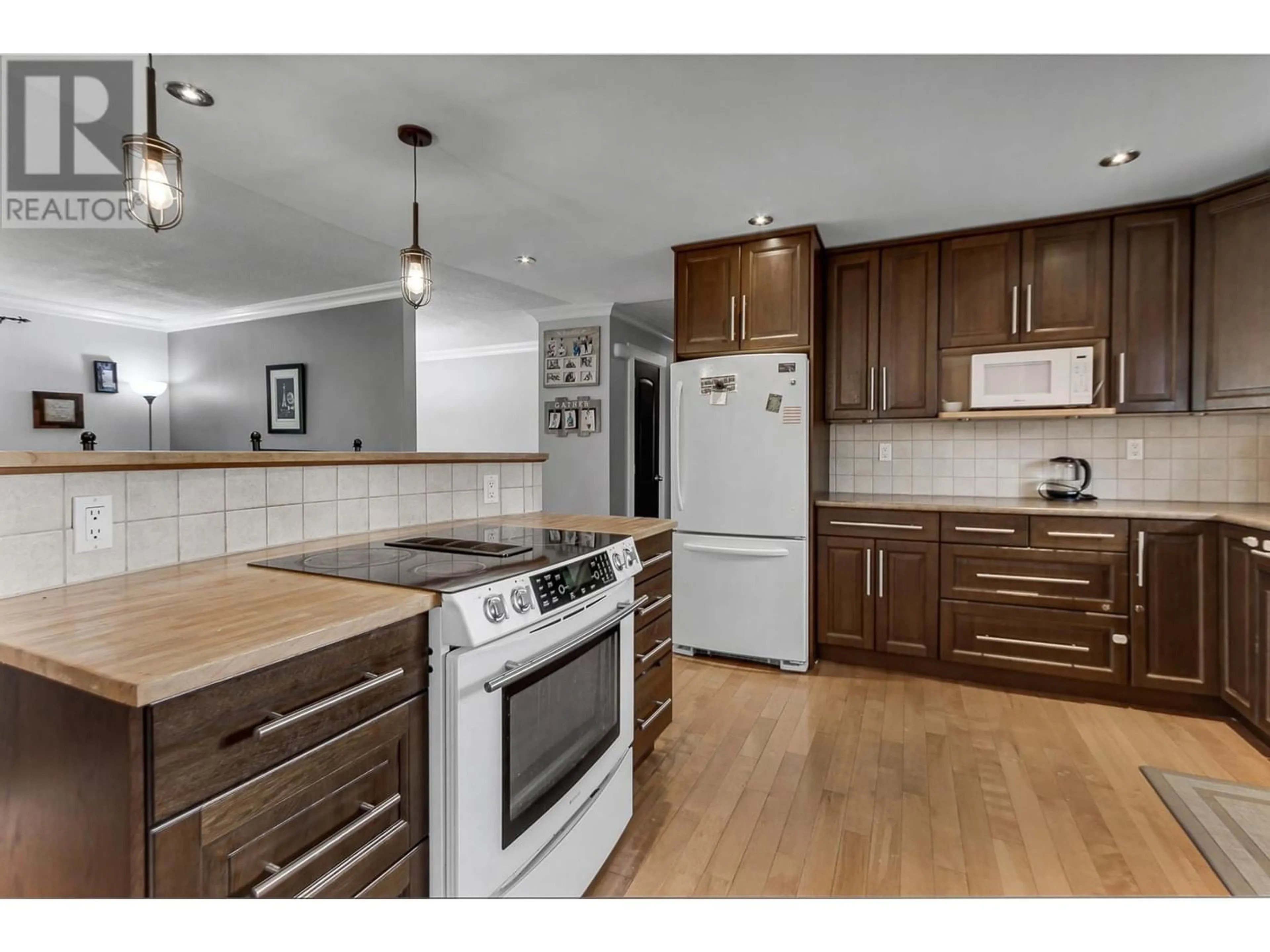 Kitchen for 159 NUGGET AVENUE, Prince George British Columbia V2M4M5