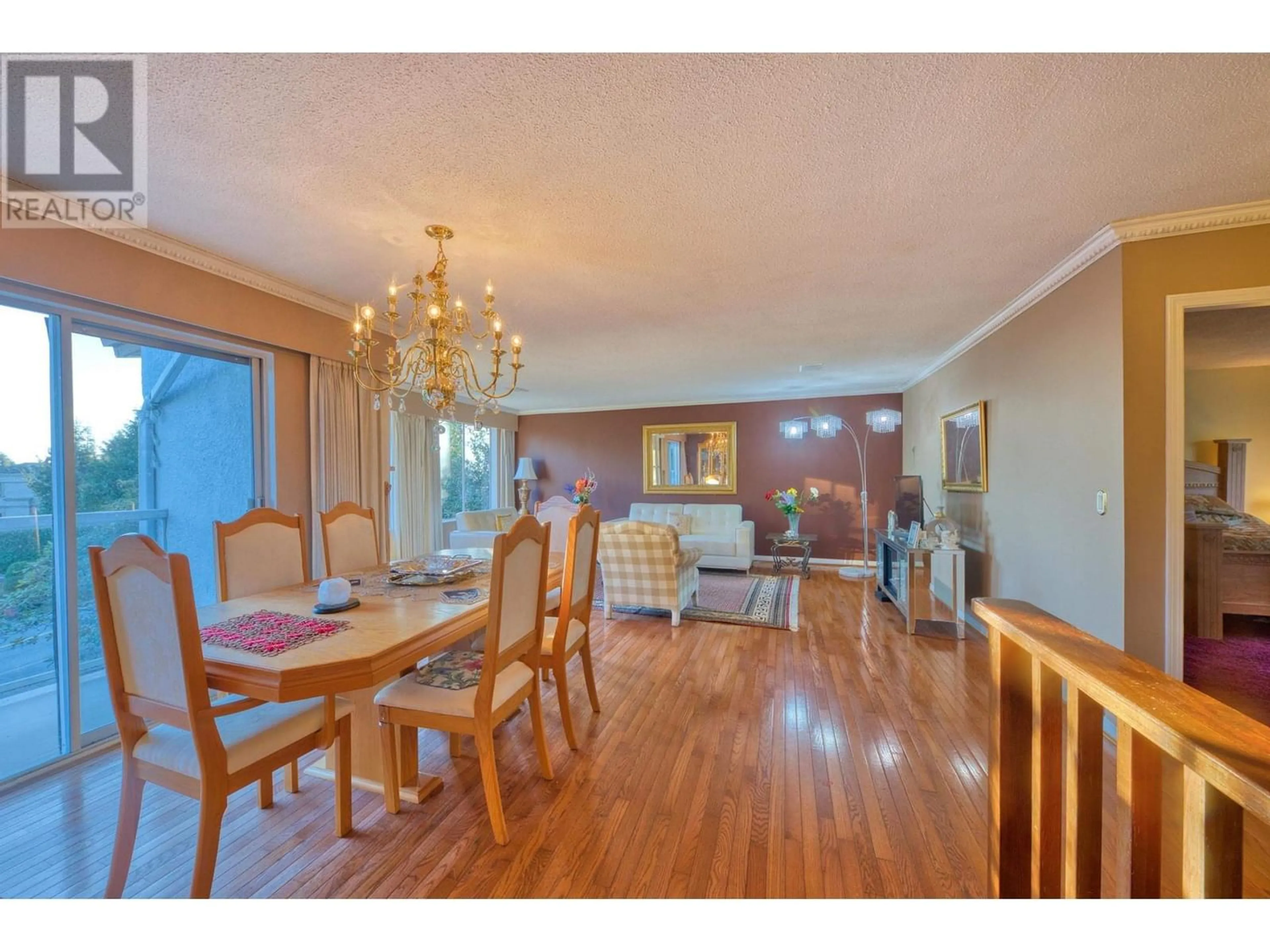 Dining room for 1087 EYREMOUNT DRIVE, West Vancouver British Columbia V7S2B8