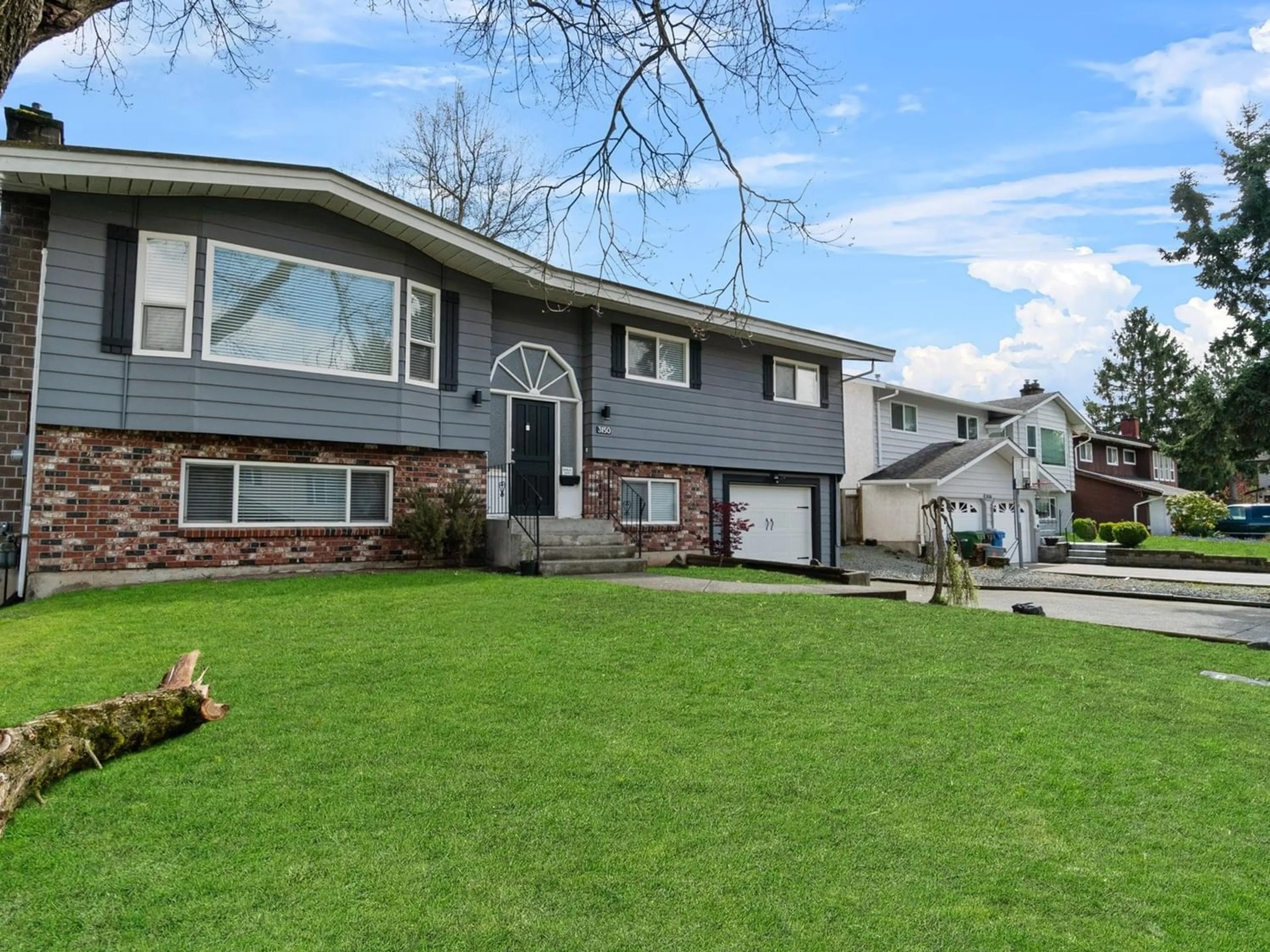 Frontside or backside of a home for 3150 CONSORT COURT, Abbotsford British Columbia V2T4J5