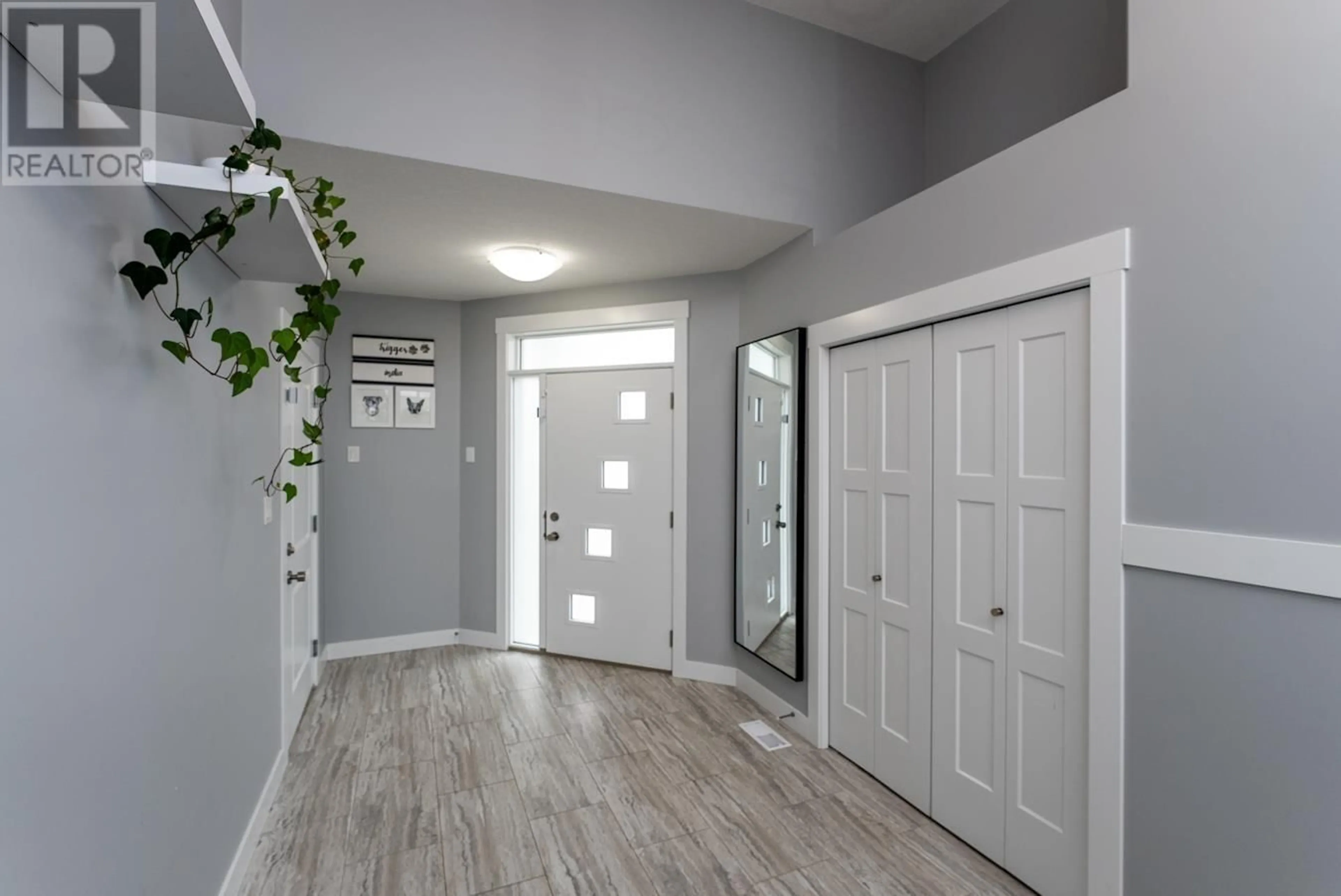 Indoor entryway for 8976 TATLOW PLACE, Prince George British Columbia V2K0B5