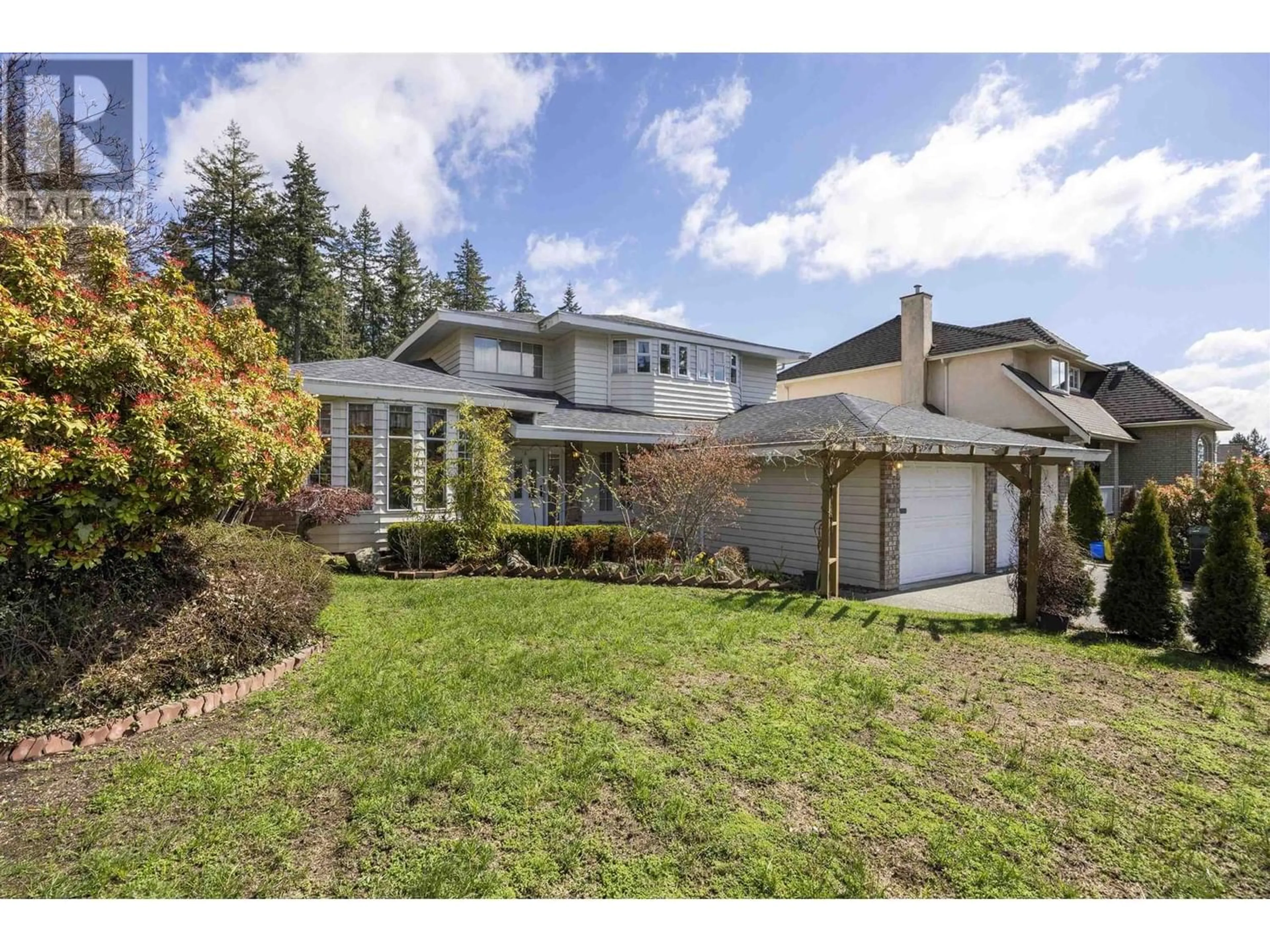 Frontside or backside of a home for 394 HICKEY DRIVE, Coquitlam British Columbia V3K6C6