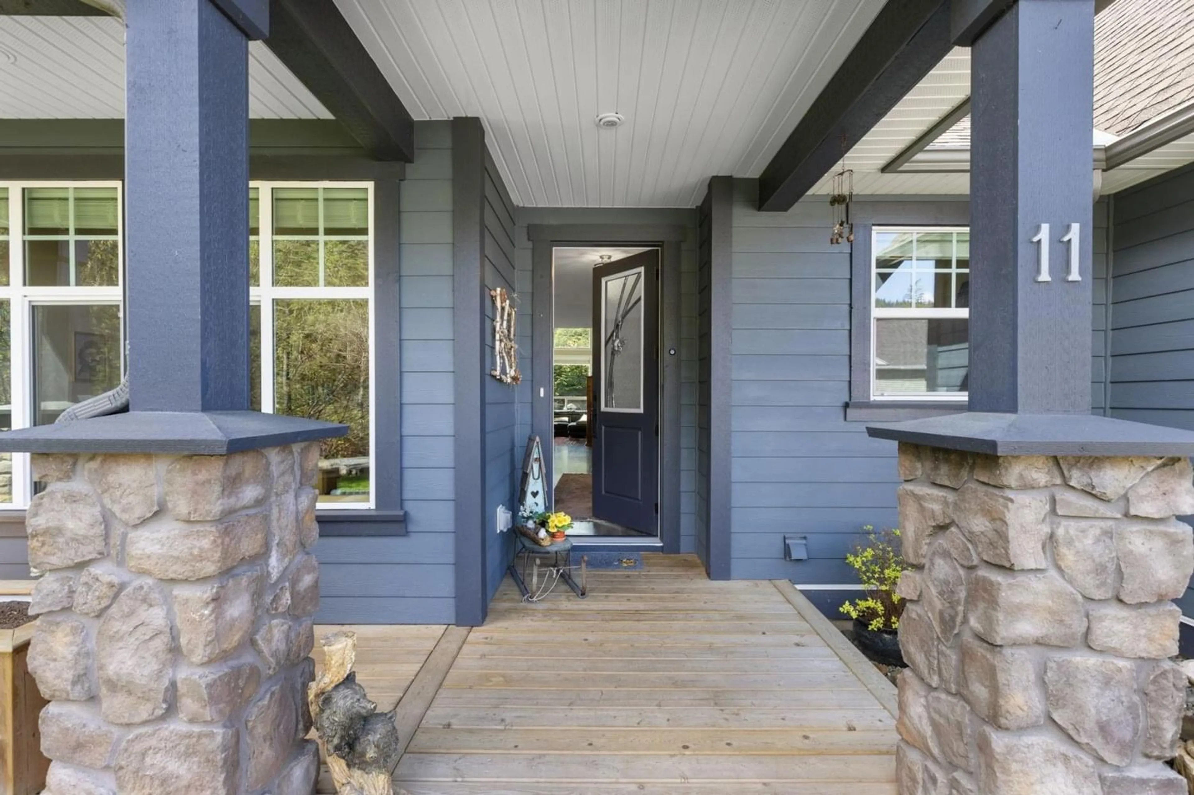 Indoor entryway for 11 1911 WOODSIDE BOULEVARD, Agassiz British Columbia V0M1A1