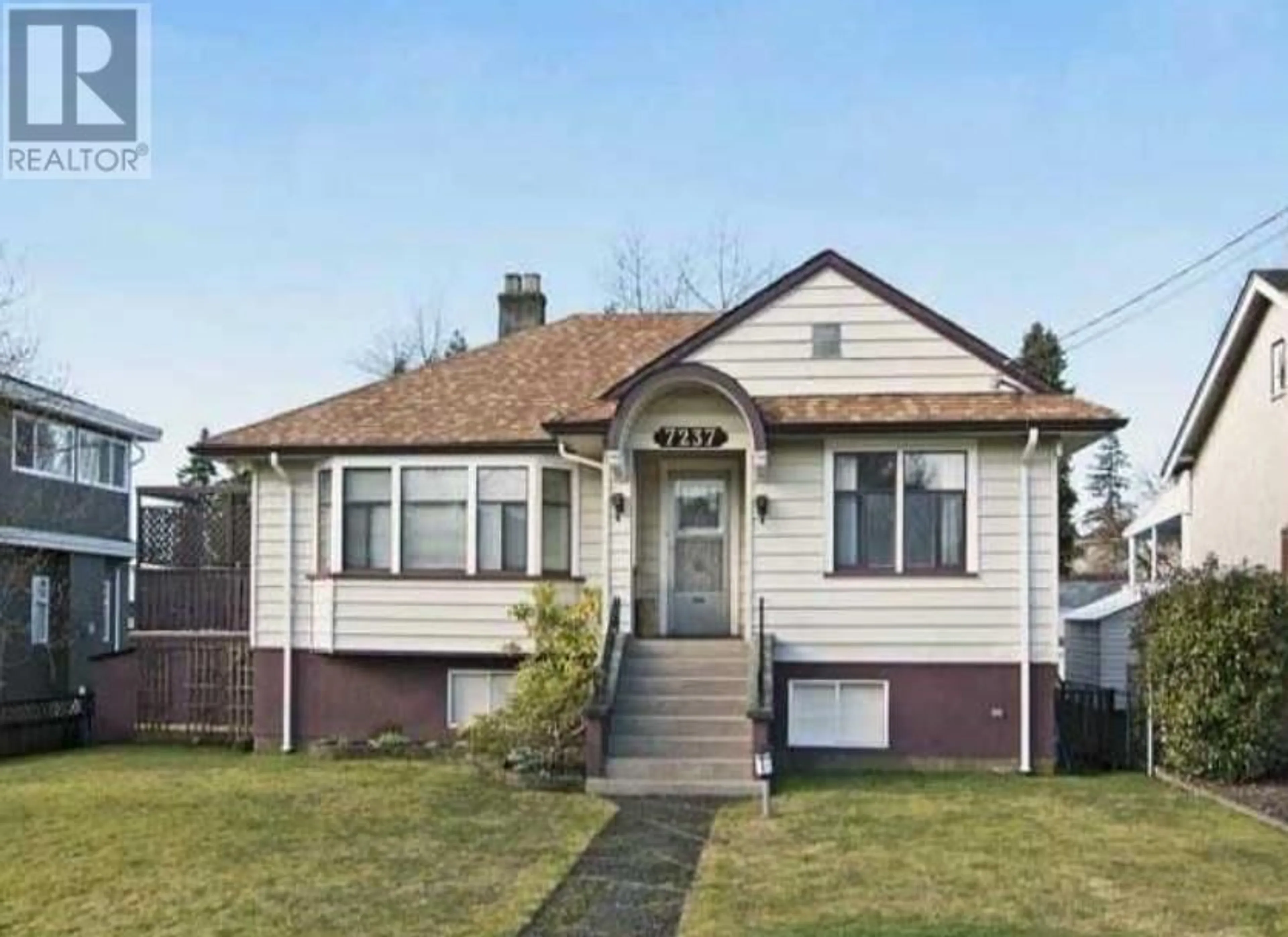 Frontside or backside of a home for 7237 JUBILEE AVENUE, Burnaby British Columbia V5J4B5