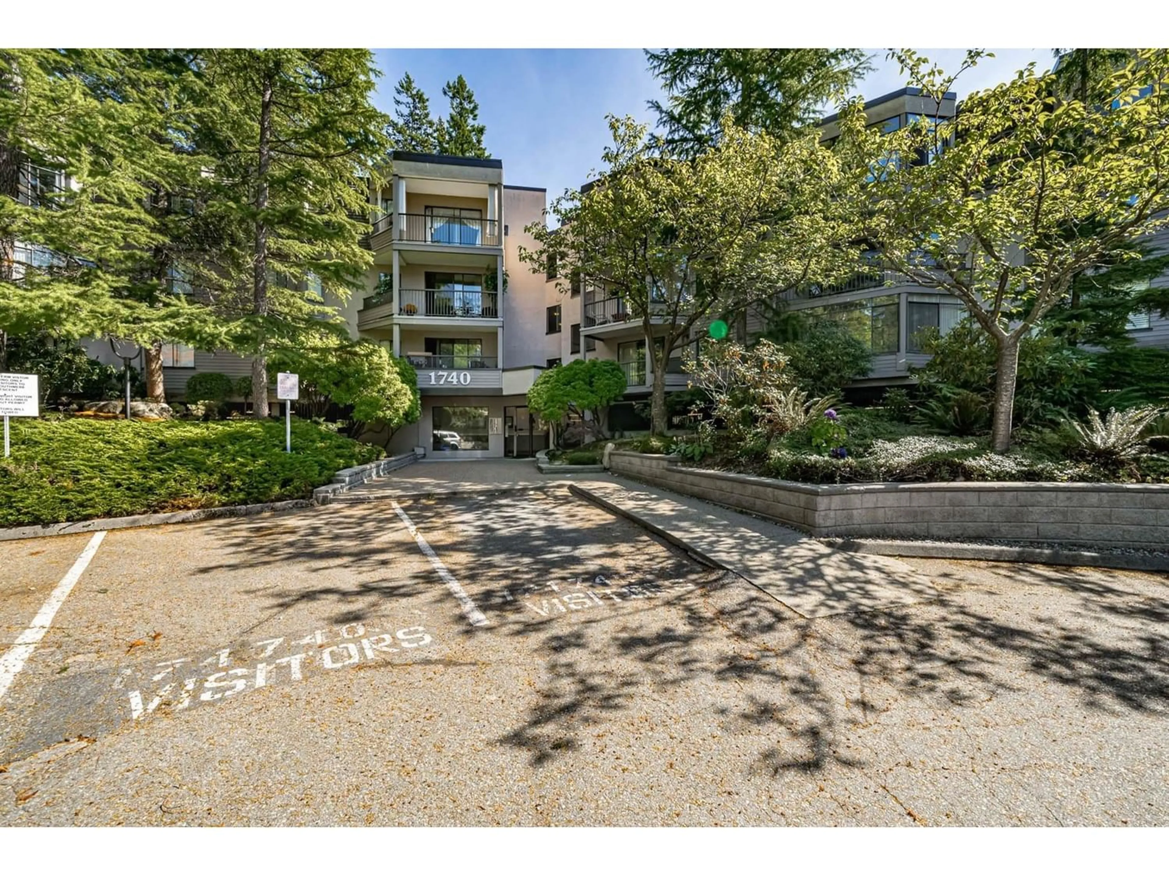 A pic from exterior of the house or condo for 211 1740 SOUTHMERE CRESCENT, Surrey British Columbia V4A6E4