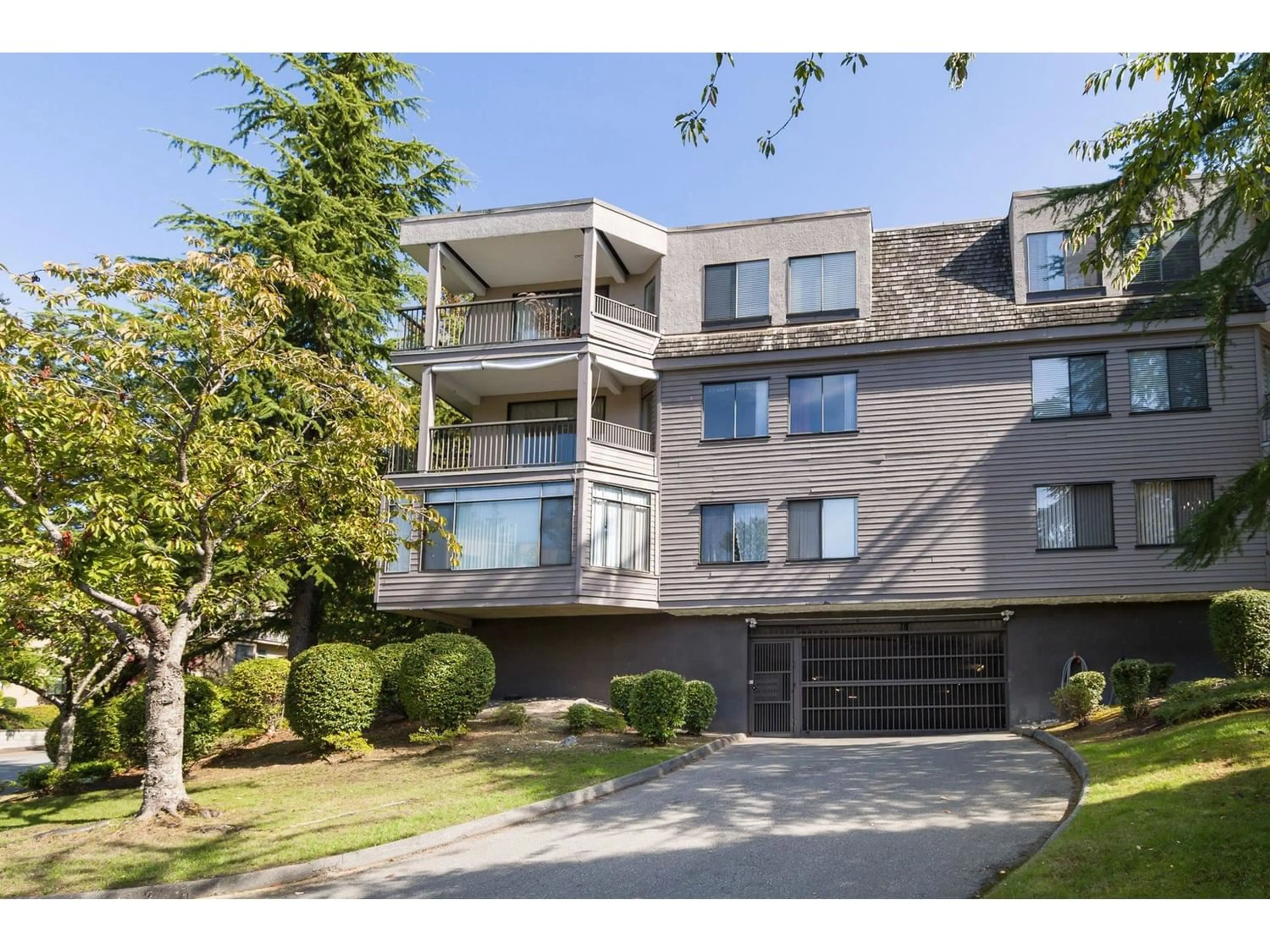 A pic from exterior of the house or condo for 211 1740 SOUTHMERE CRESCENT, Surrey British Columbia V4A6E4