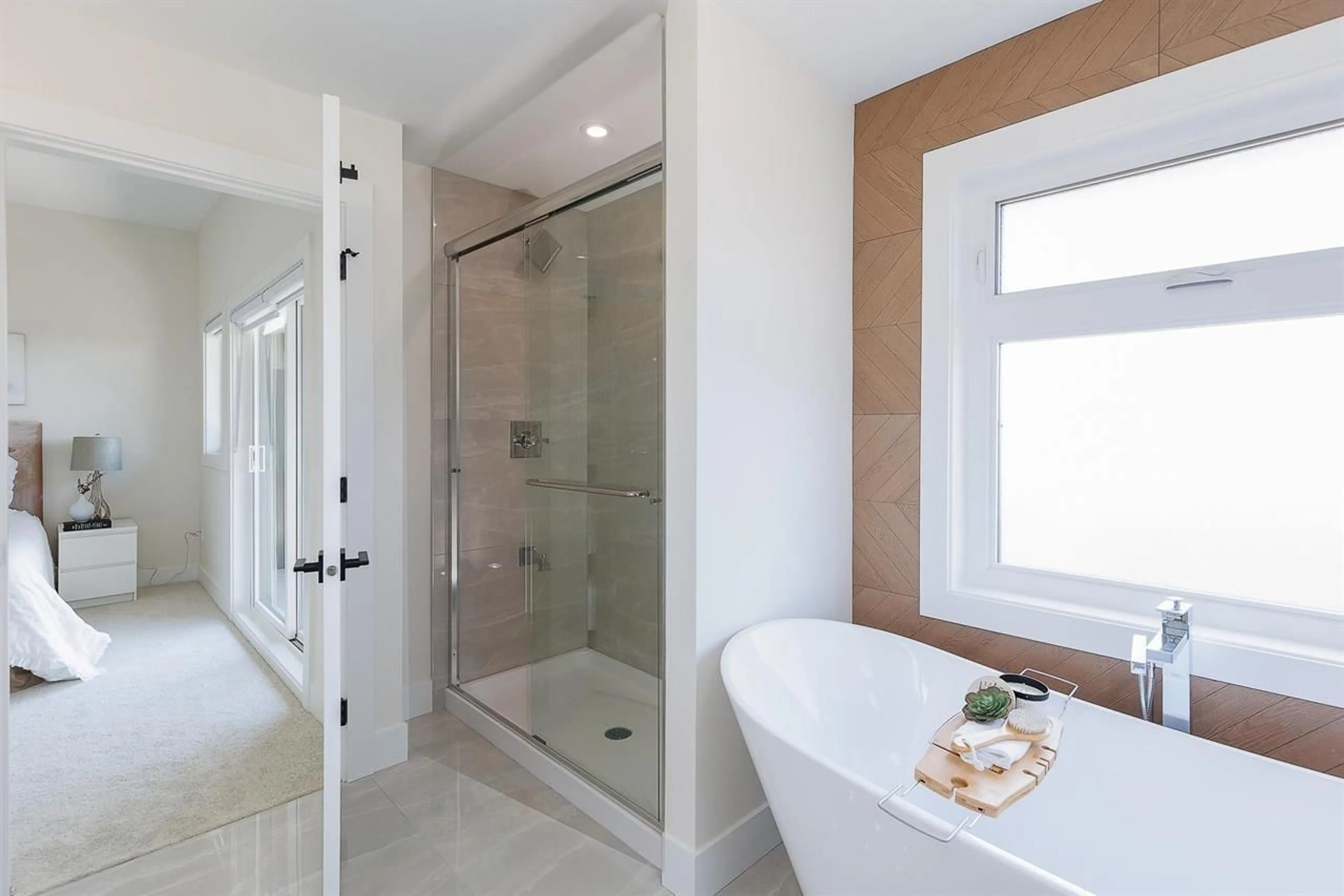 Contemporary bathroom for 15 7411 CEDAR STREET, Mission British Columbia V2V4R5