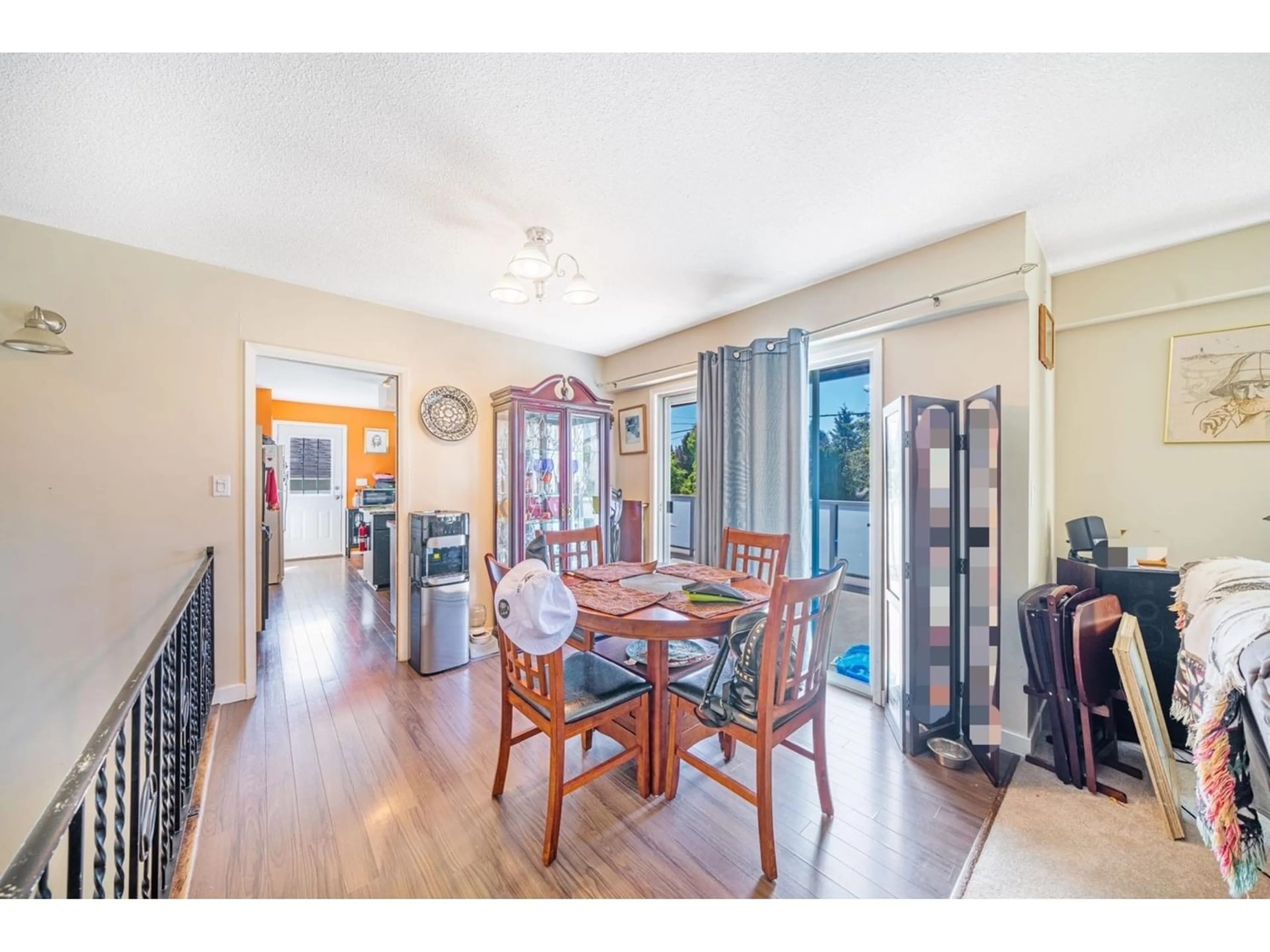 Dining room for 13873 BLACKBURN AVENUE, White Rock British Columbia V4B2Z1