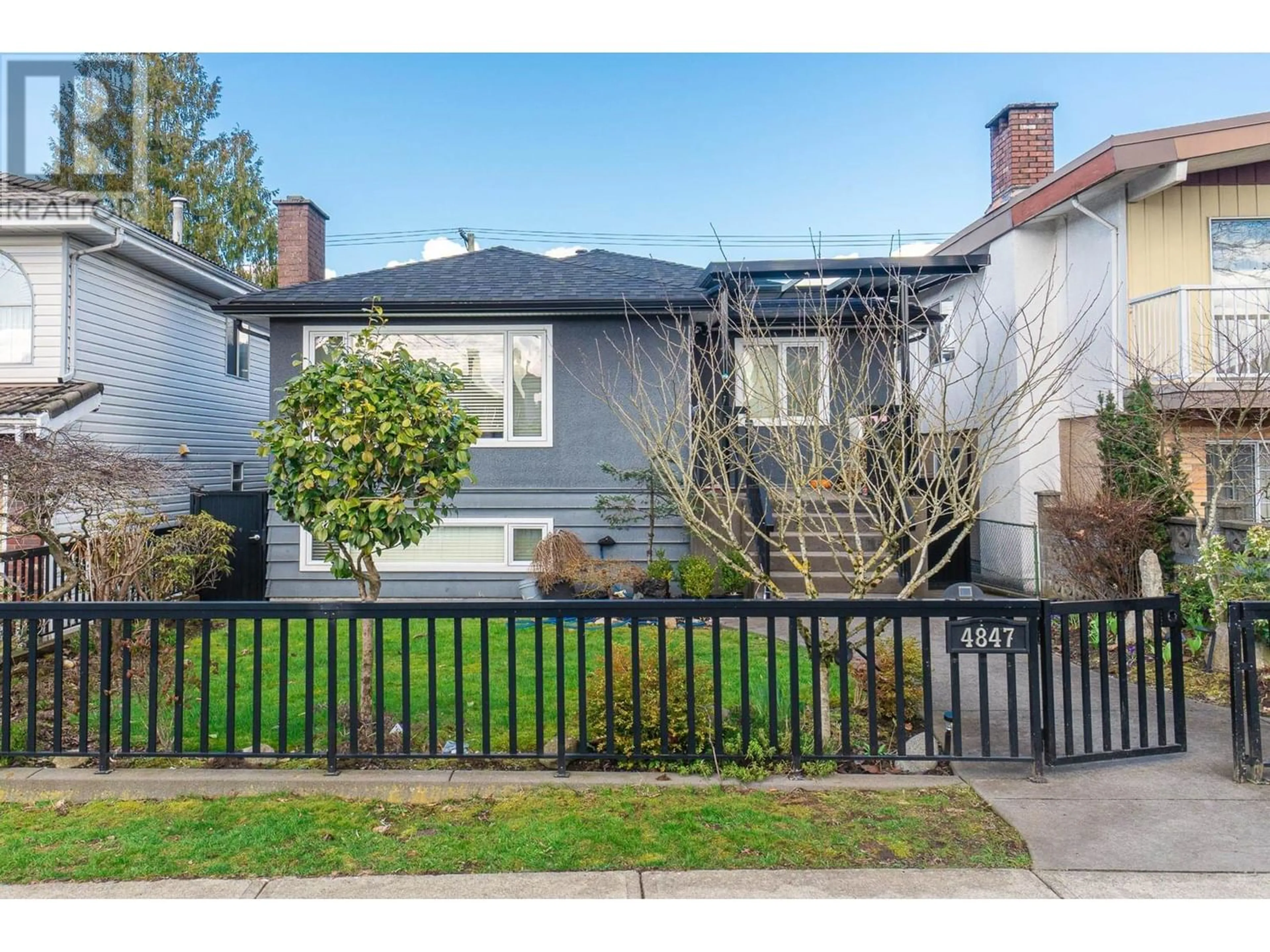 Frontside or backside of a home for 4847 FRANCES STREET, Burnaby British Columbia V5C2S3