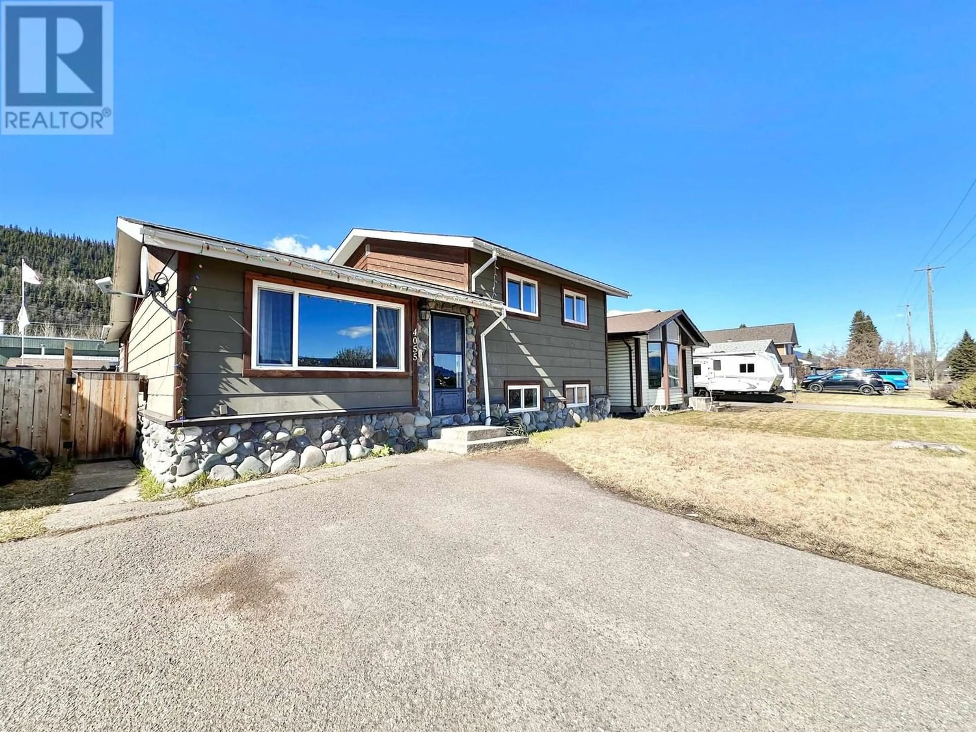 Frontside or backside of a home for 4055 ALFRED AVENUE, Smithers British Columbia V0J2N0