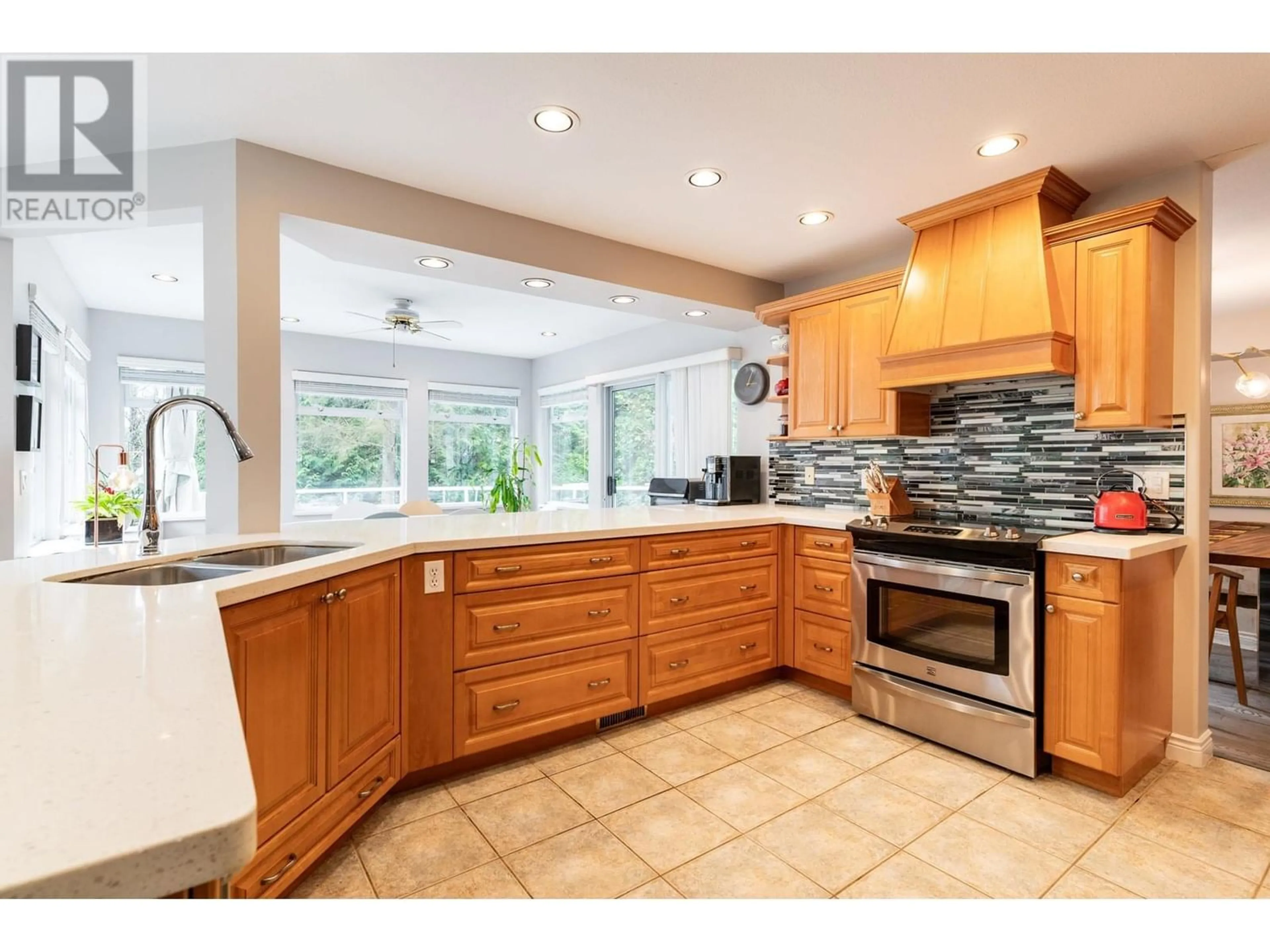 Kitchen for 7 ASPEN COURT, Port Moody British Columbia V3H4V6