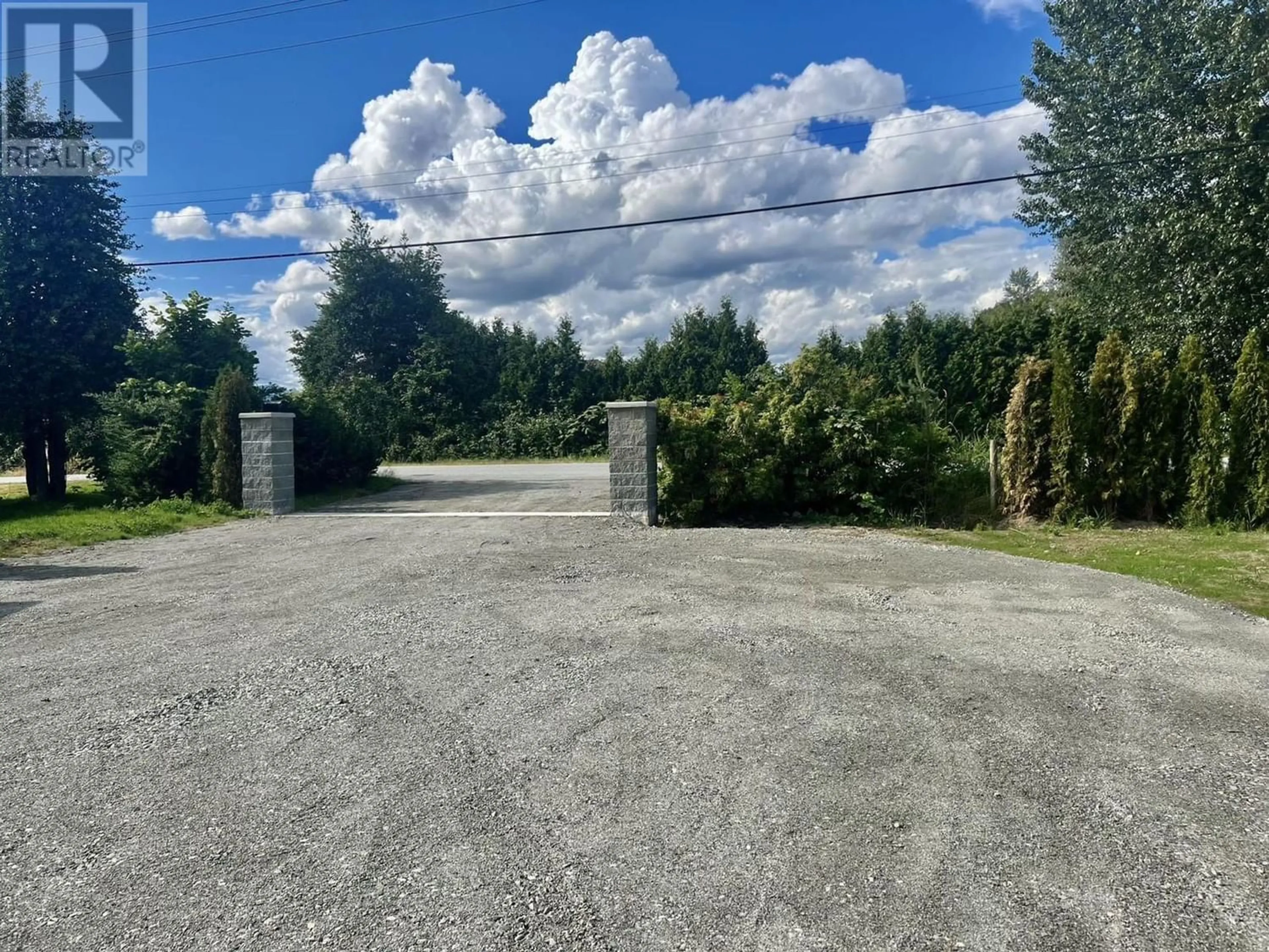 Outside view for 17382 FORD DETOUR ROAD, Pitt Meadows British Columbia V3Y0A6