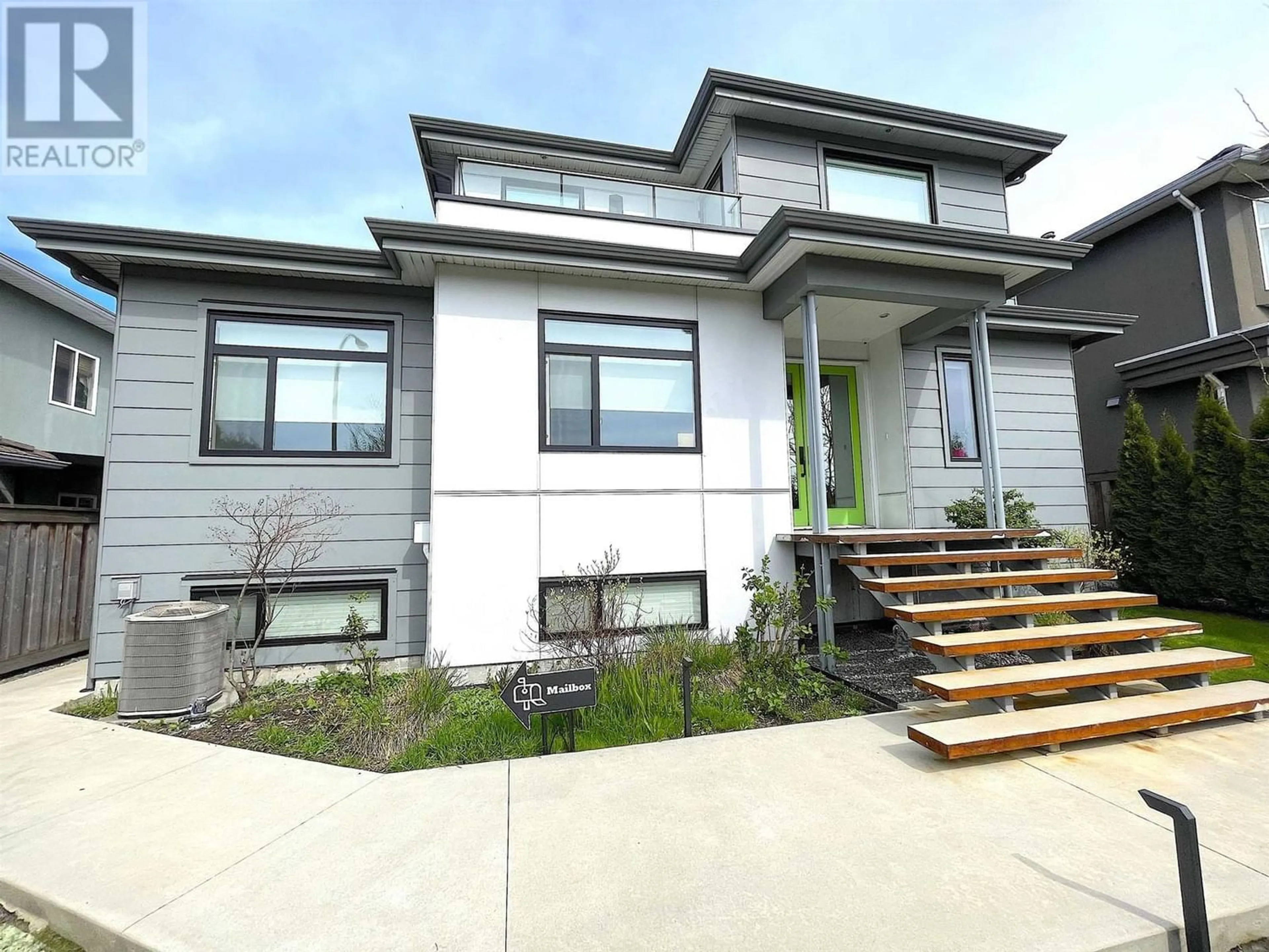 Frontside or backside of a home for 1633 SE MARINE DRIVE, Vancouver British Columbia V5P2R5